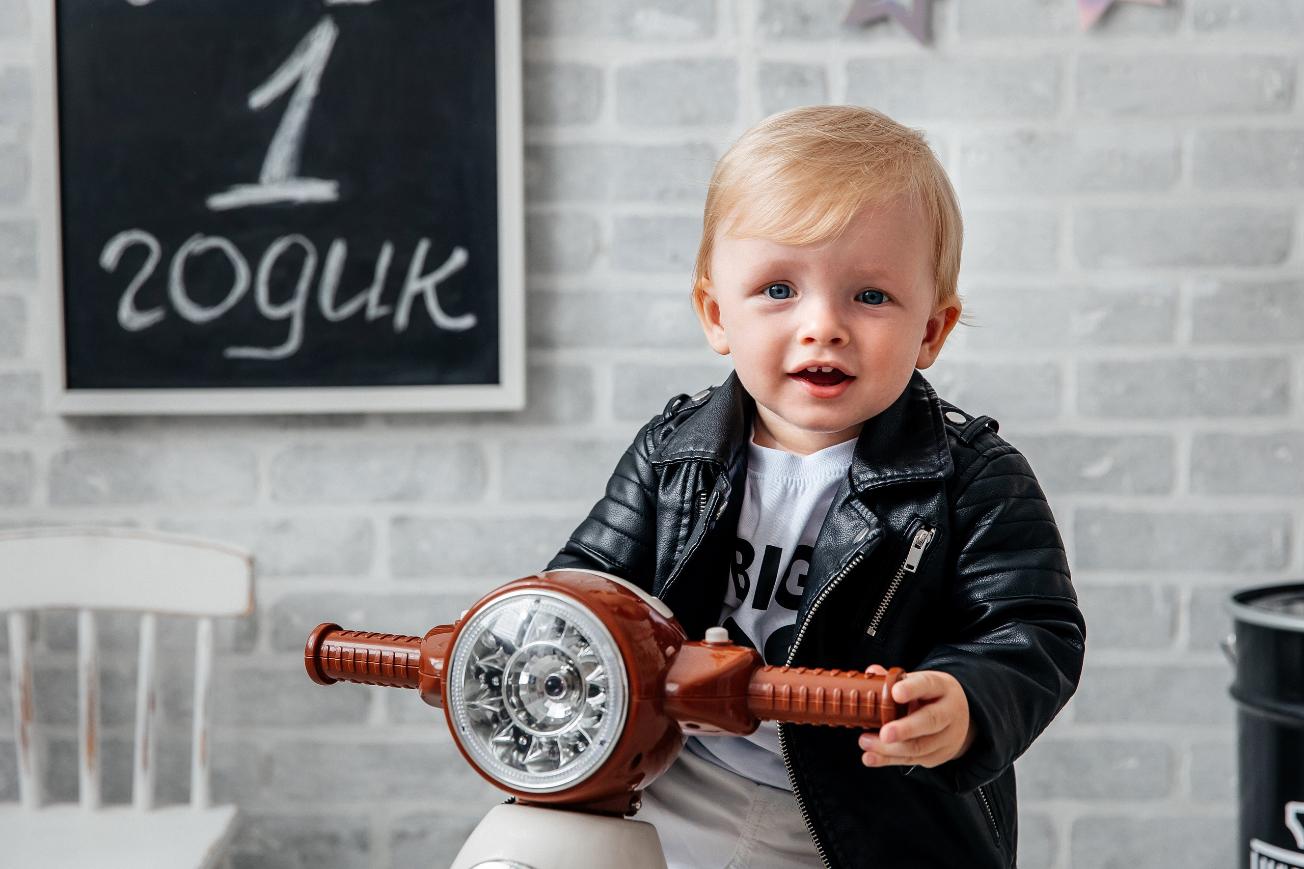 Мотоцикл. Детский фотограф, выпускные альбомы в Нижнем Новгороде Бодягина Мария