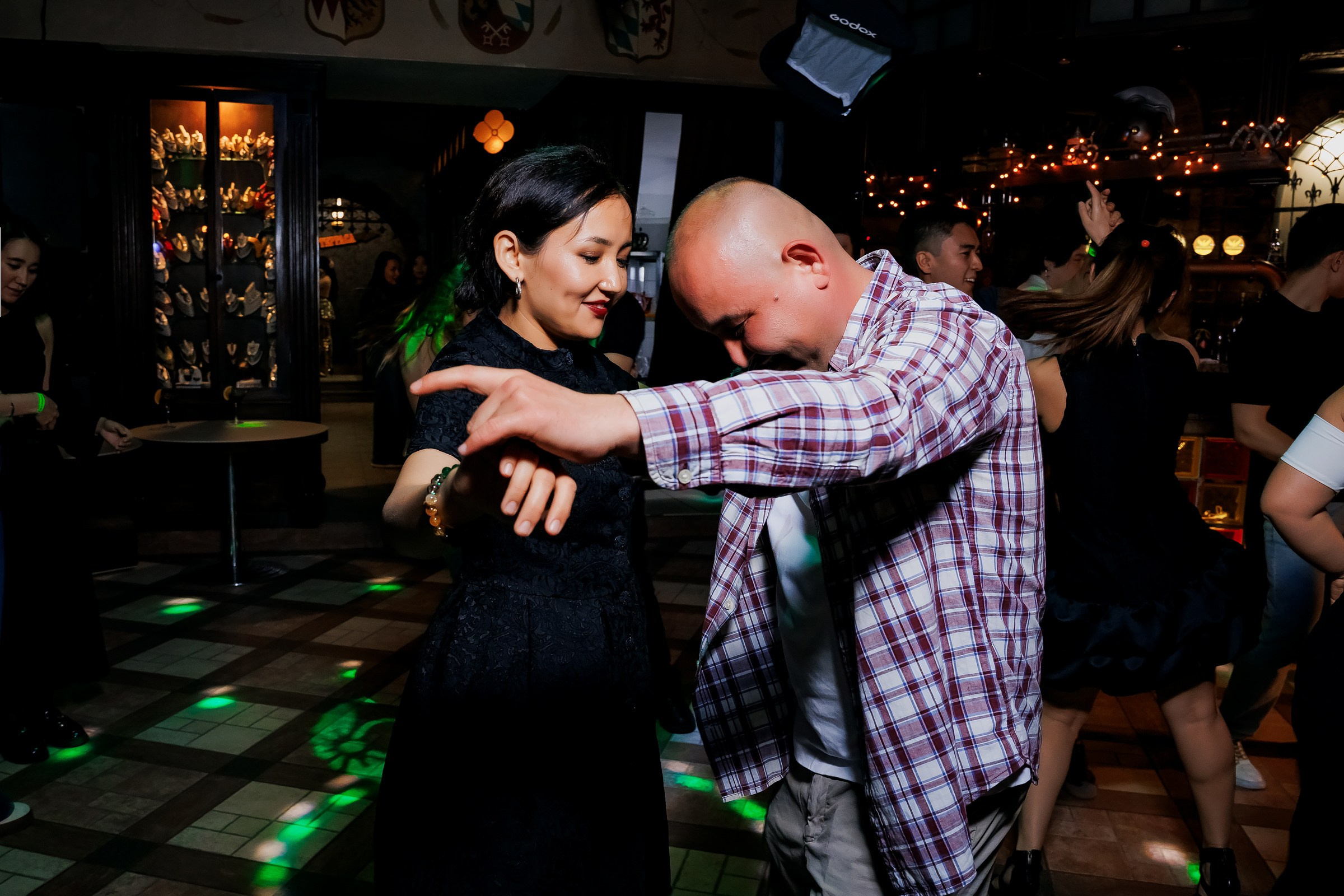 Bachata party-Tirol. Репортажный фотограф в Алматы Каюпов Сержан