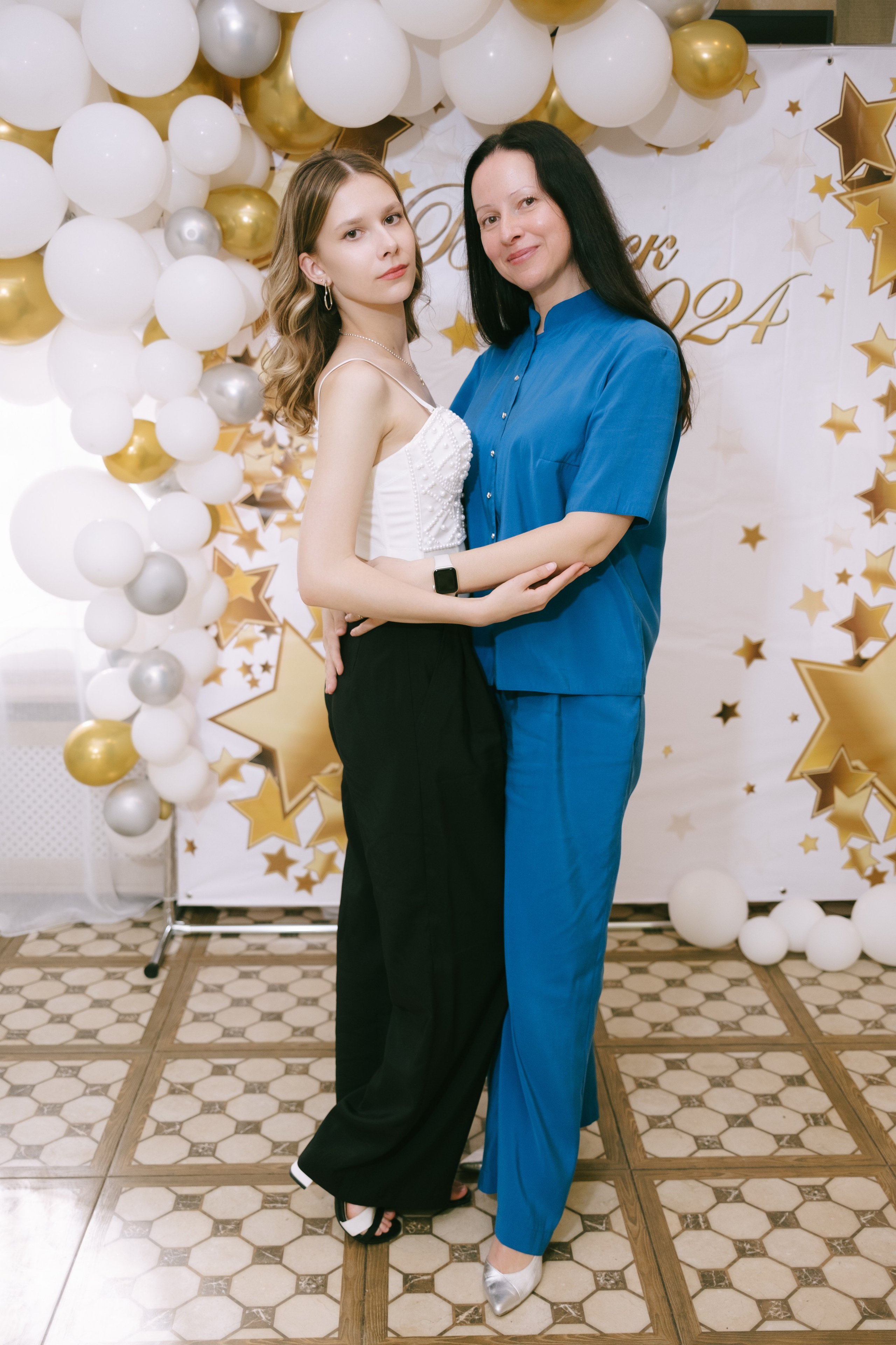 Выпускной школа 33. Свадебный и репортажной фотограф Денис Ожигин в Краснодаре и Краснодарском крае