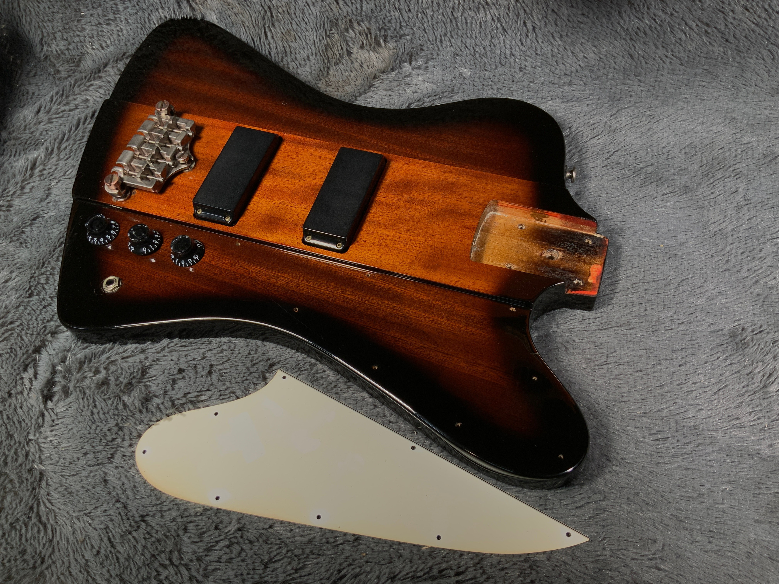 Epiphone Thunderbird IV China 2000's