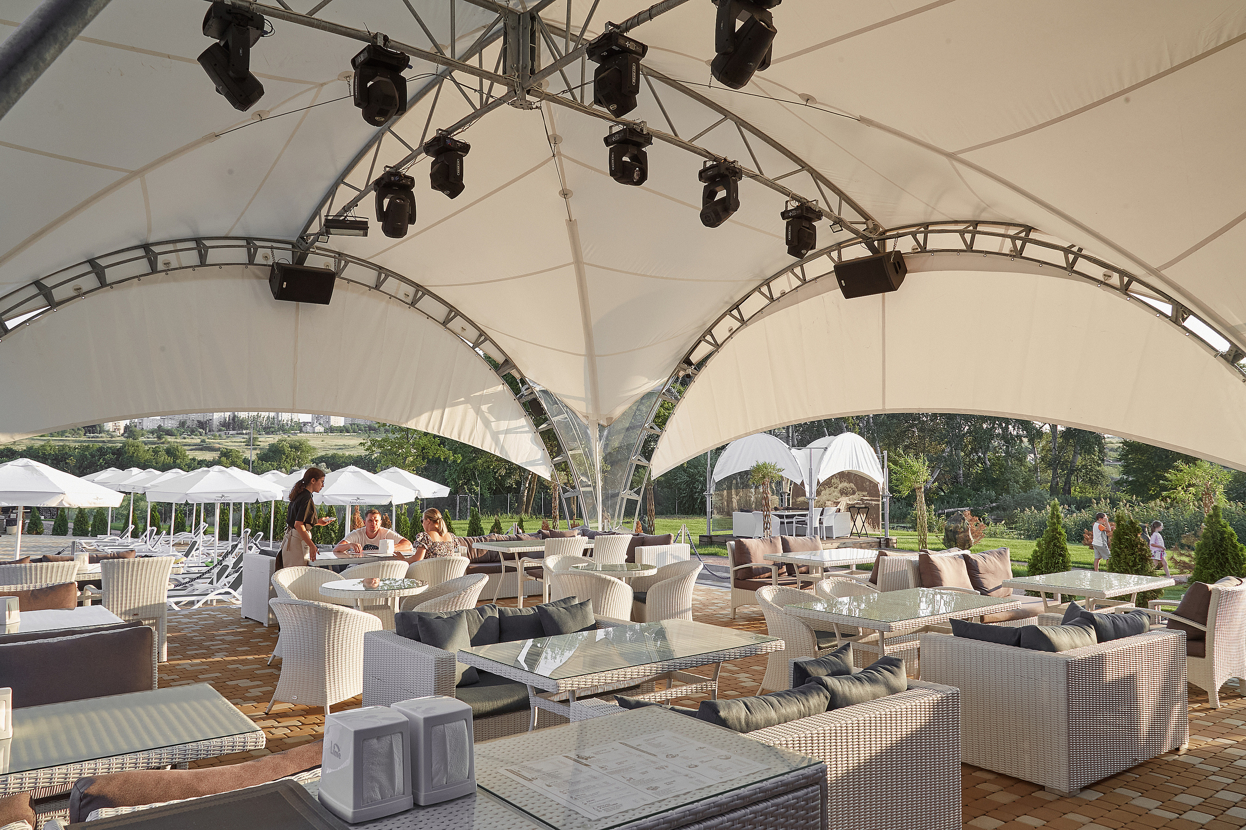 Интерьерная съемка мебели для загородного отеля «АвиаБаза». Фотограф Иван Богданов Москва Волгоград Камышин