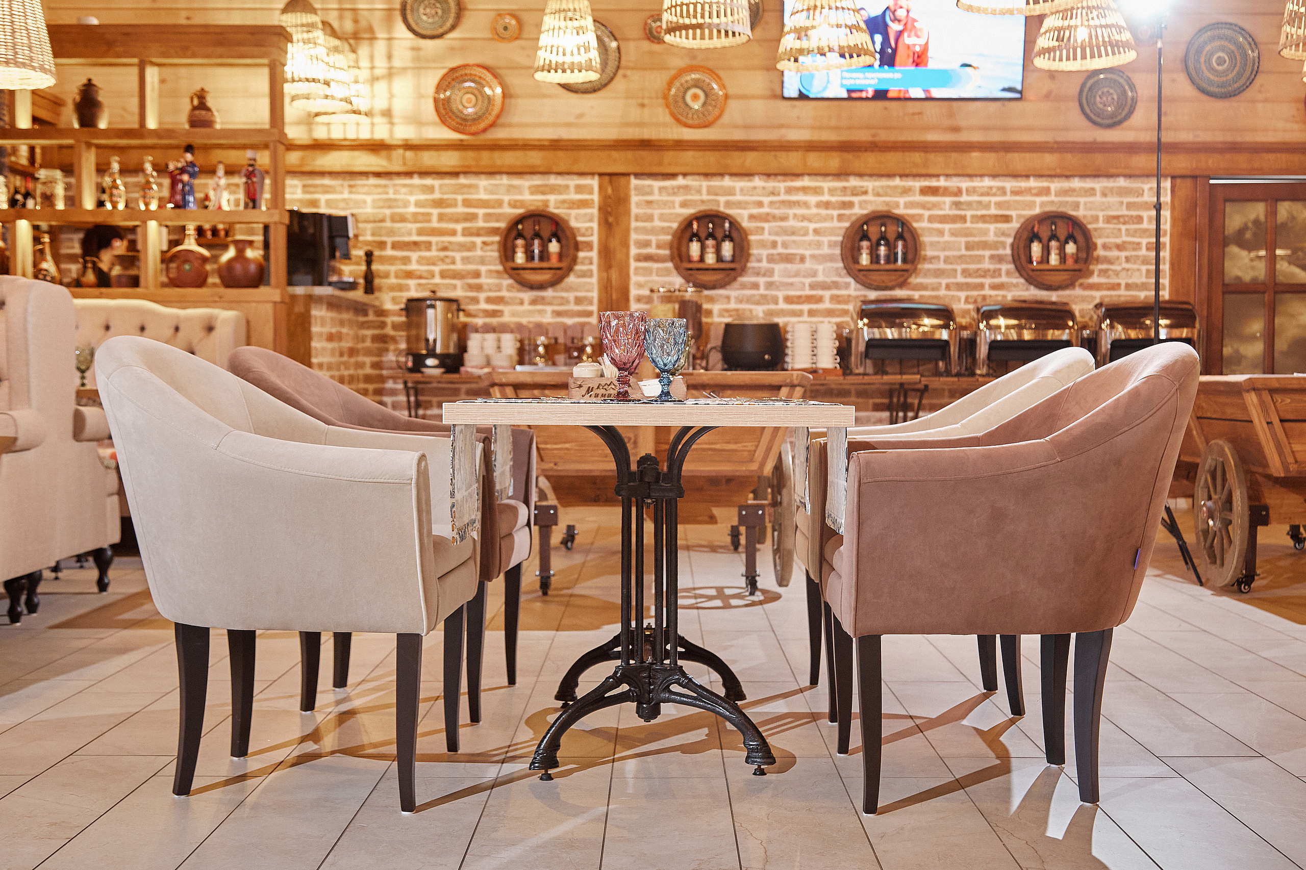 Интерьерная съемка мебели для загородного отеля «АвиаБаза». Фотограф Иван Богданов Москва Волгоград Камышин