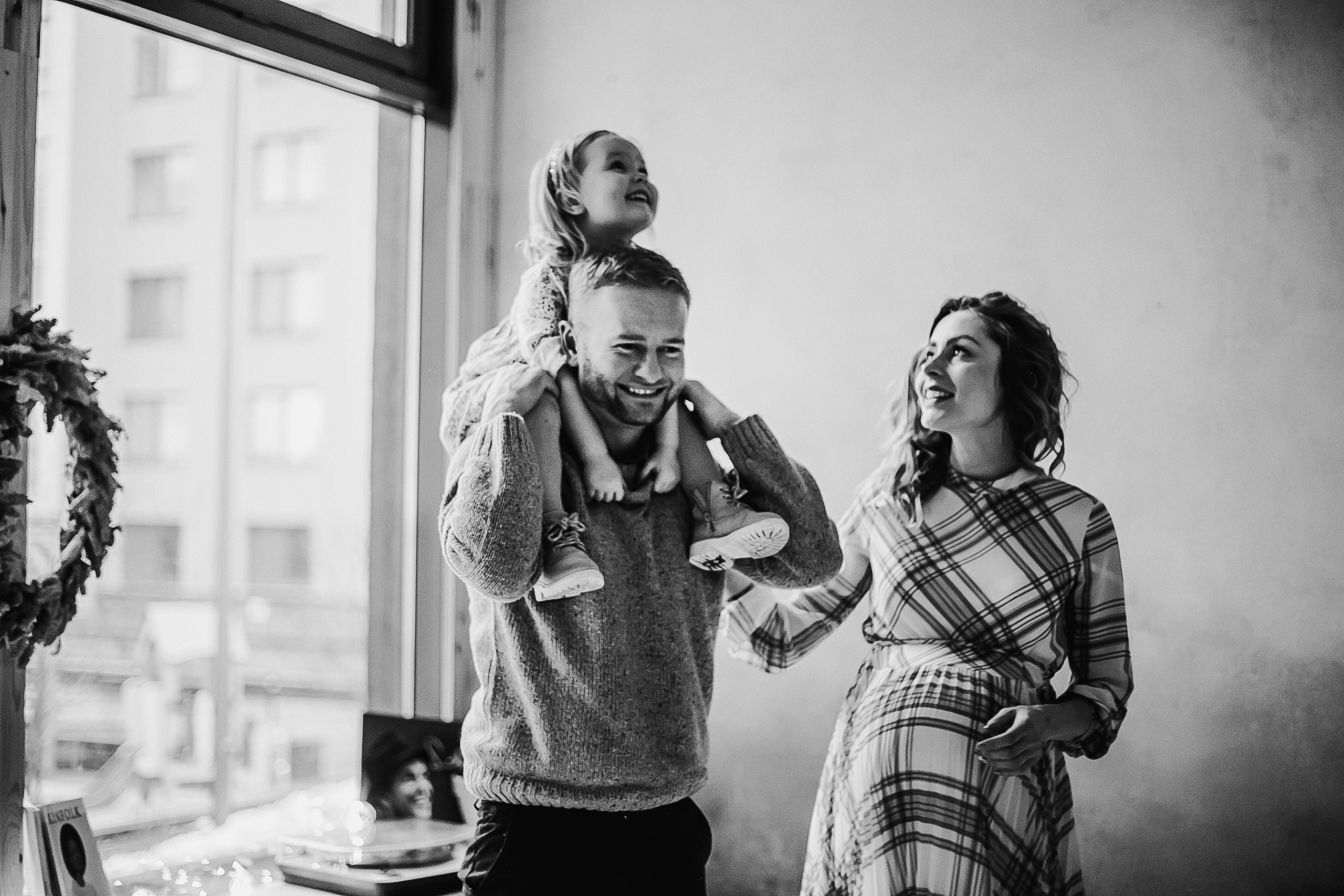 Мила и родители, время волшебства. Фотограф Полина Егорова город Тюмень