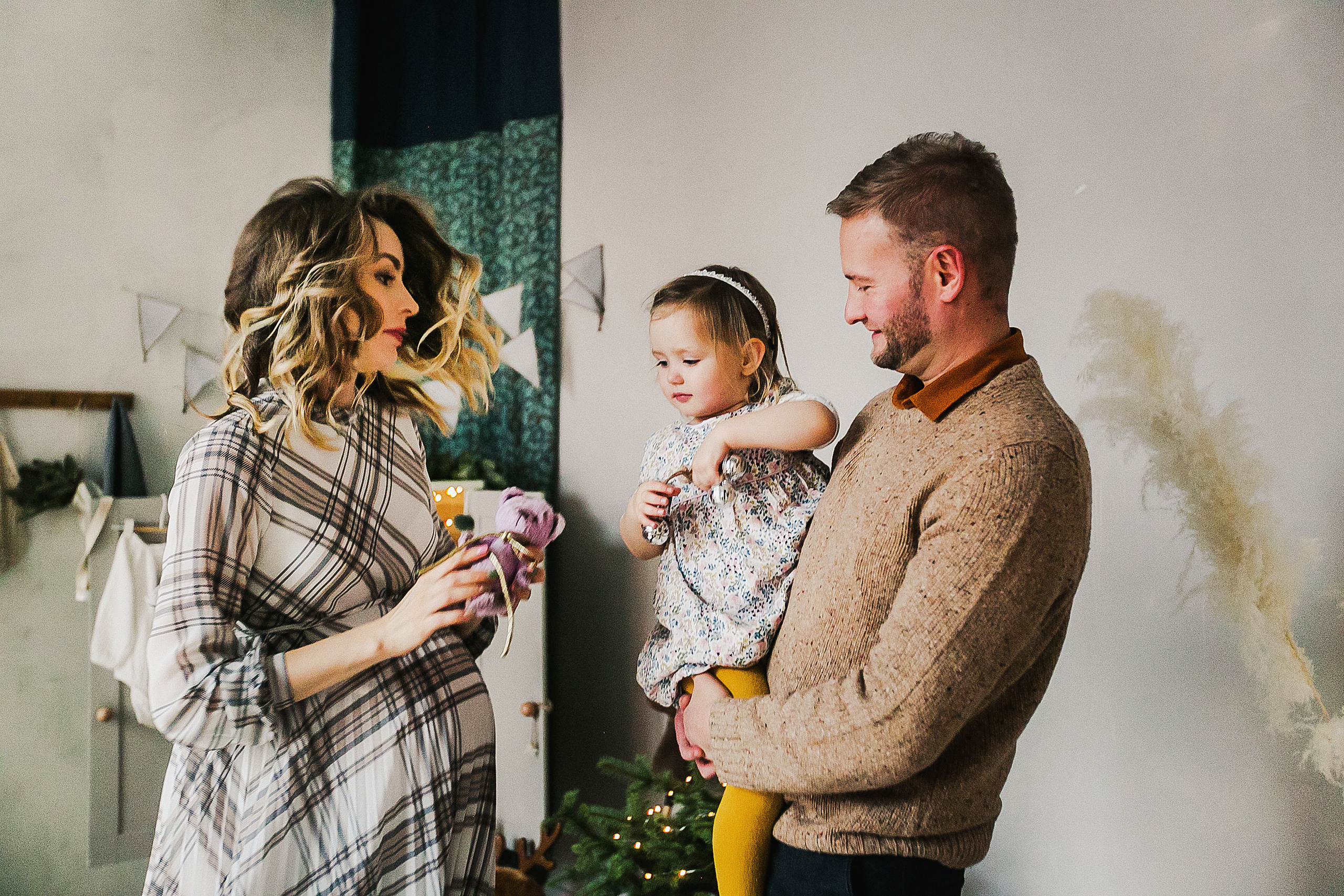 Мила и родители, время волшебства. Фотограф Полина Егорова город Тюмень