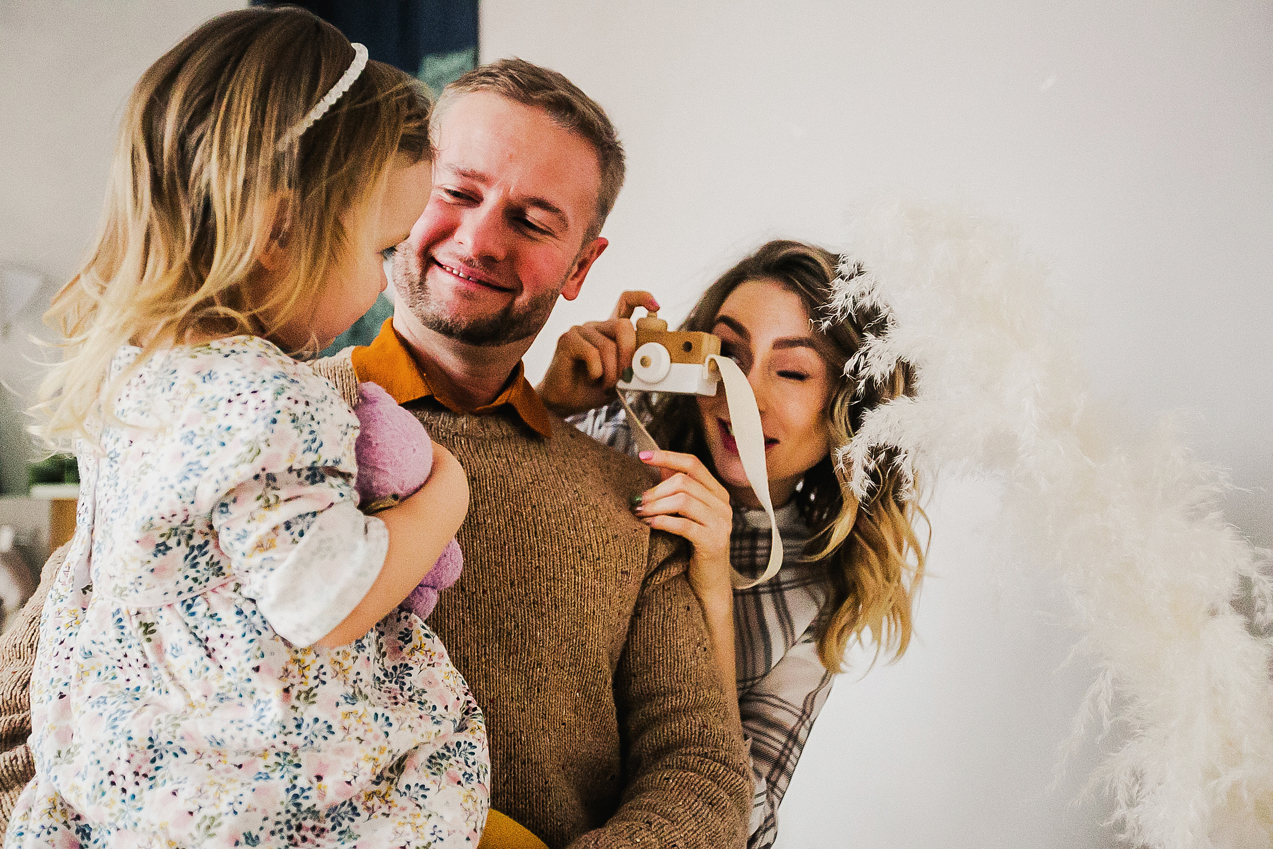 Мила и родители, время волшебства. Фотограф Полина Егорова город Тюмень