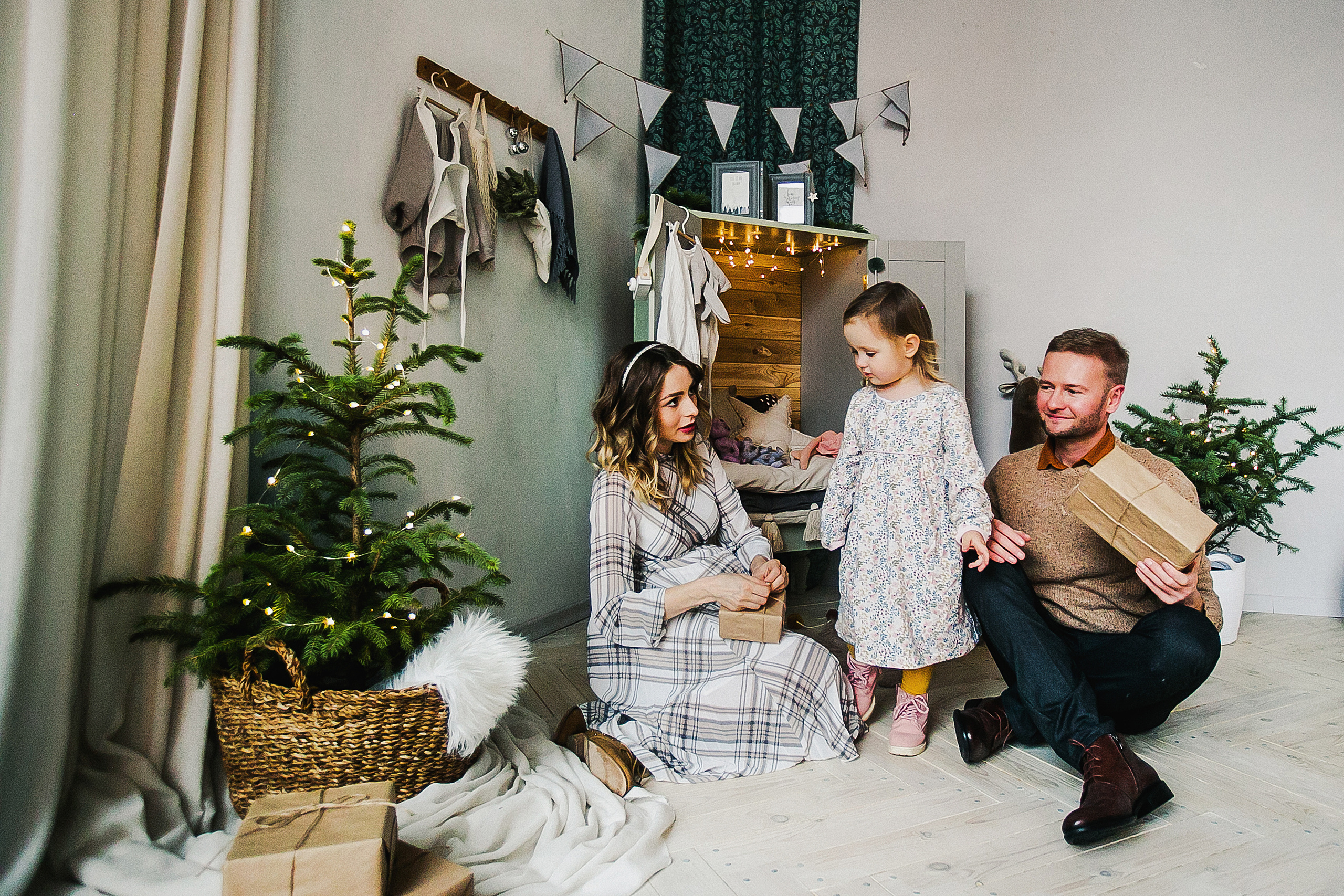 Мила и родители, время волшебства. Фотограф Полина Егорова город Тюмень