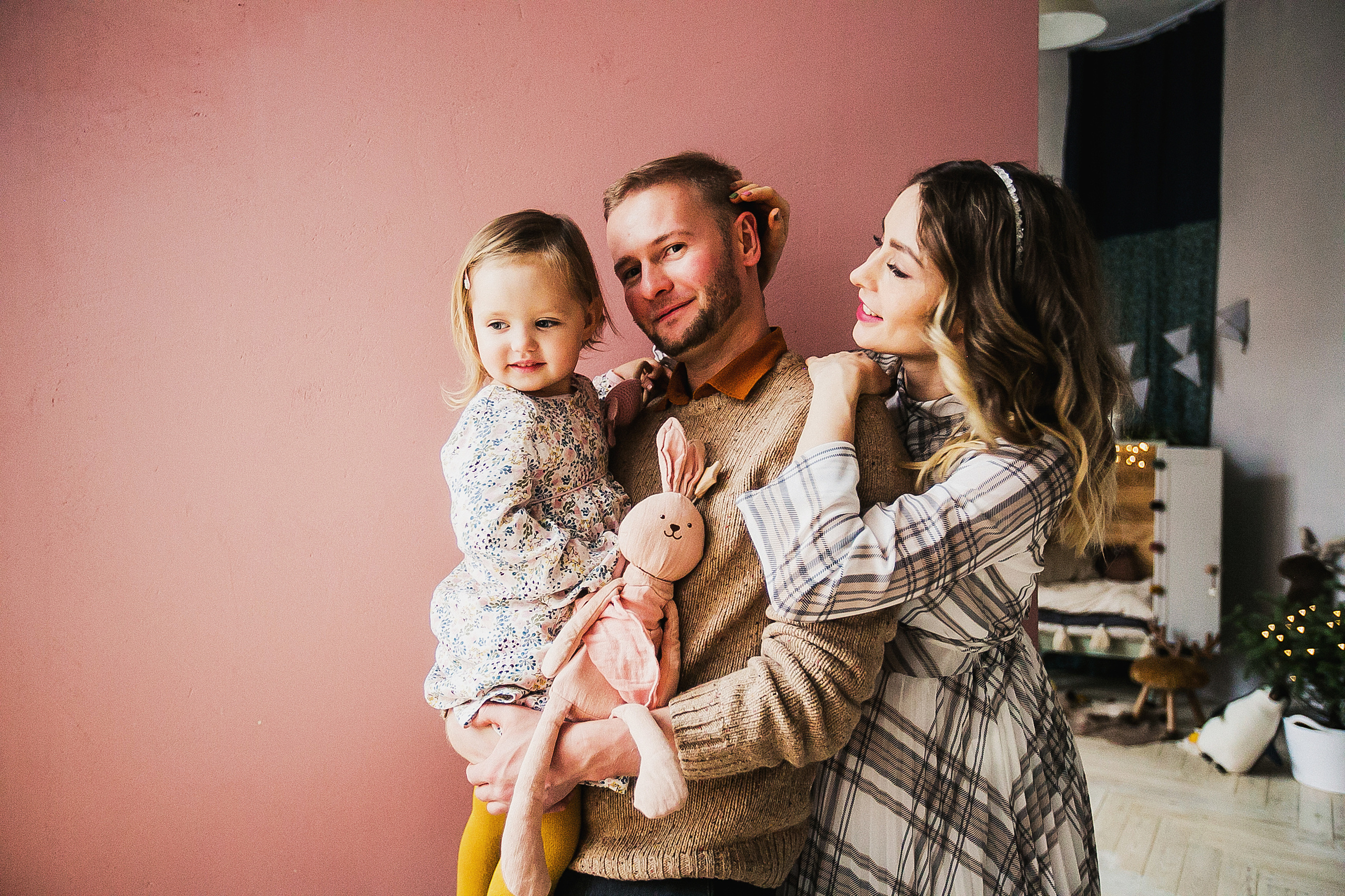 Мила и родители, время волшебства. Фотограф Полина Егорова город Тюмень