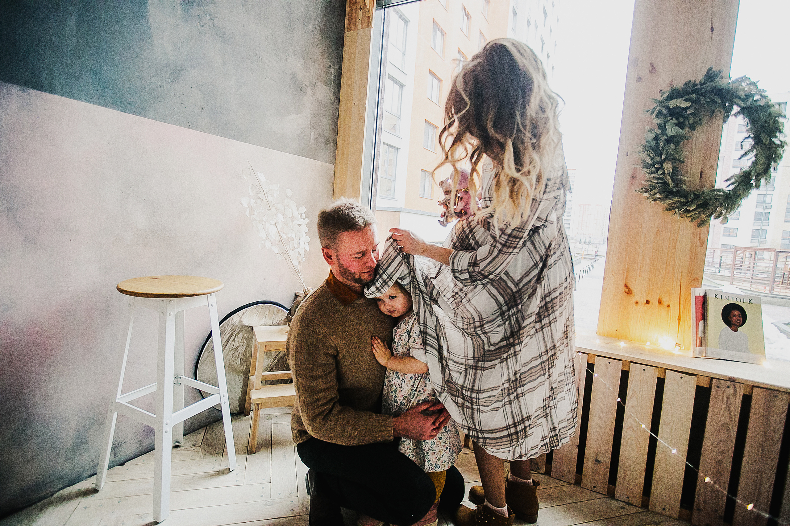 Мила и родители, время волшебства. Фотограф Полина Егорова город Тюмень