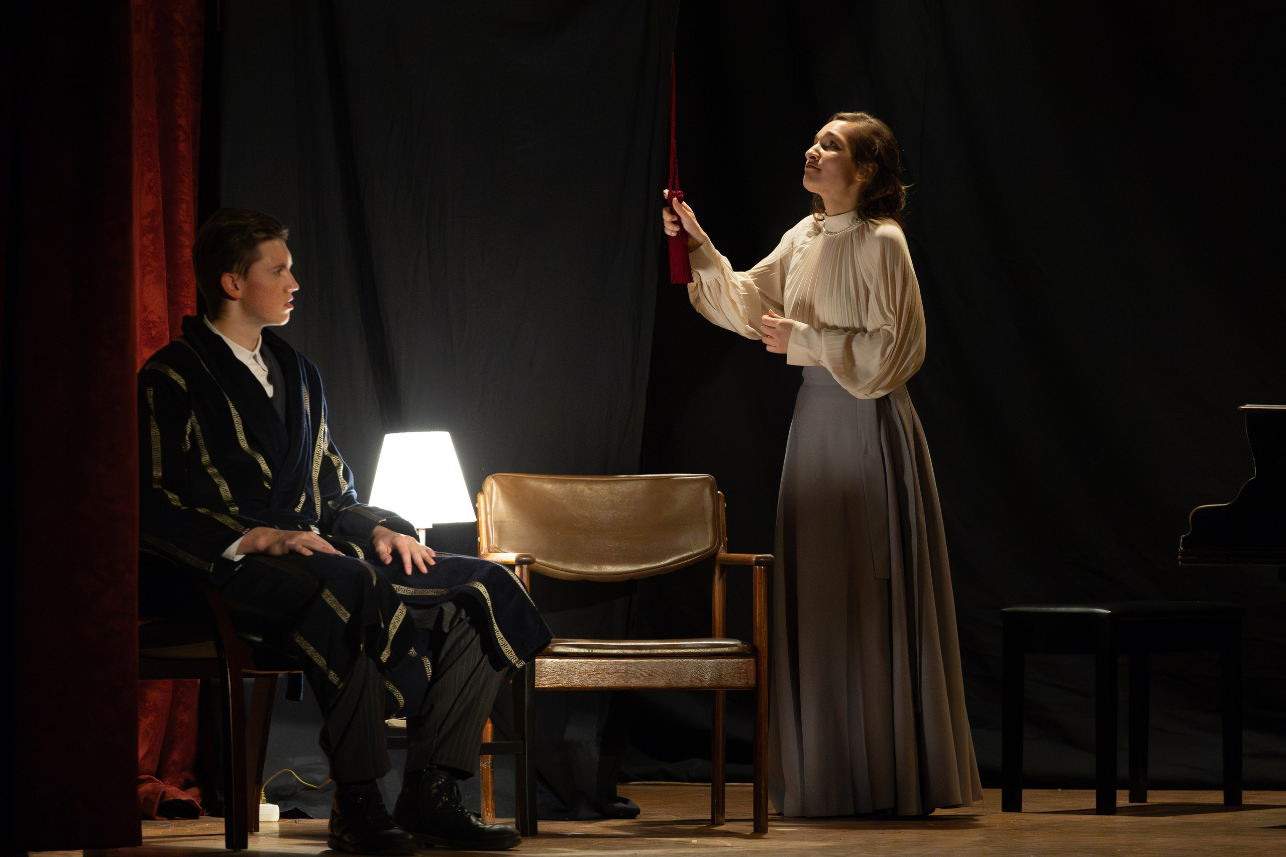 Театр. Photomantis