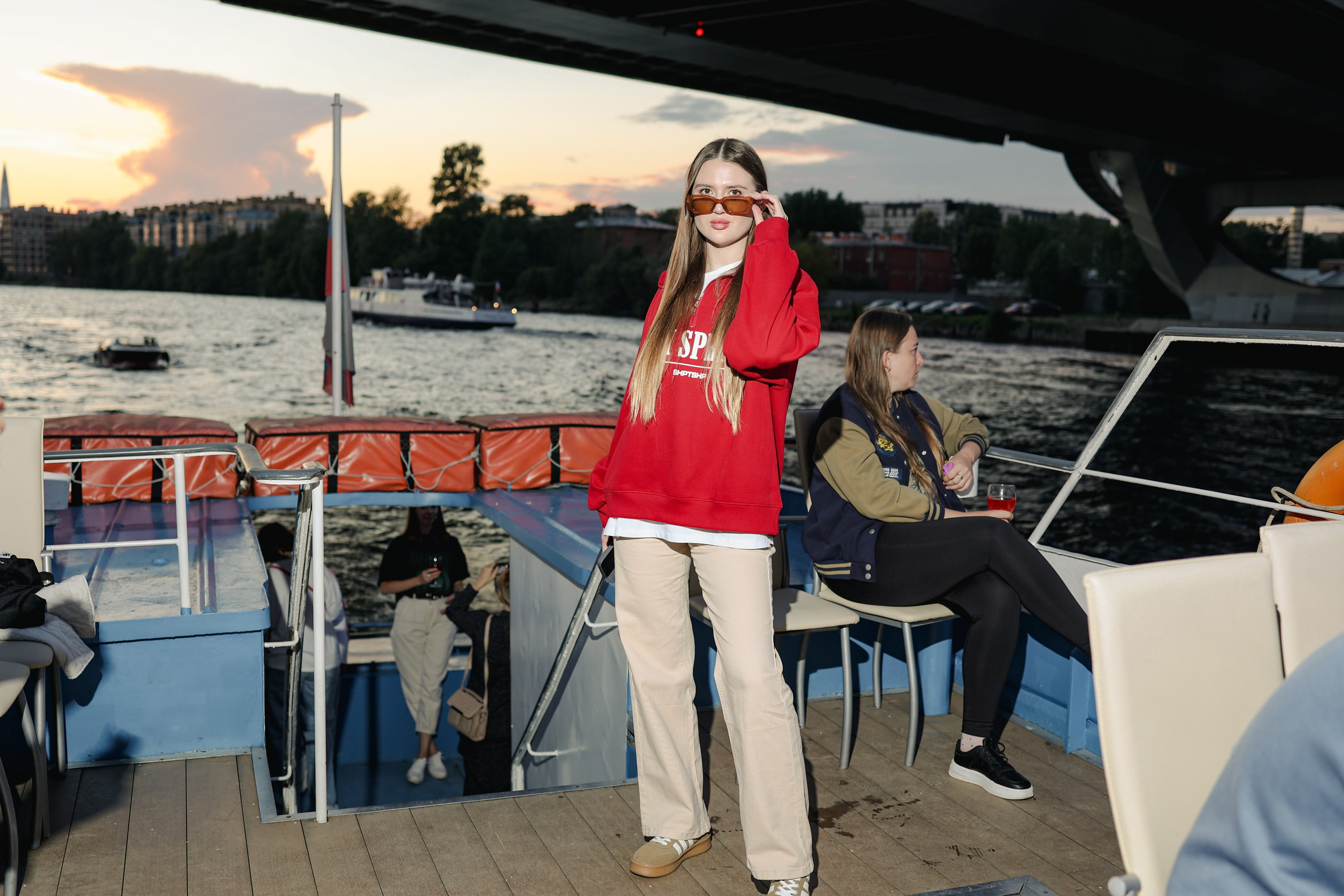 Gravity Project круизы. Репортажный и портретный фотограф в Санктпетербурге. Видиосъемка мероприятий в Санкт-Петербурге