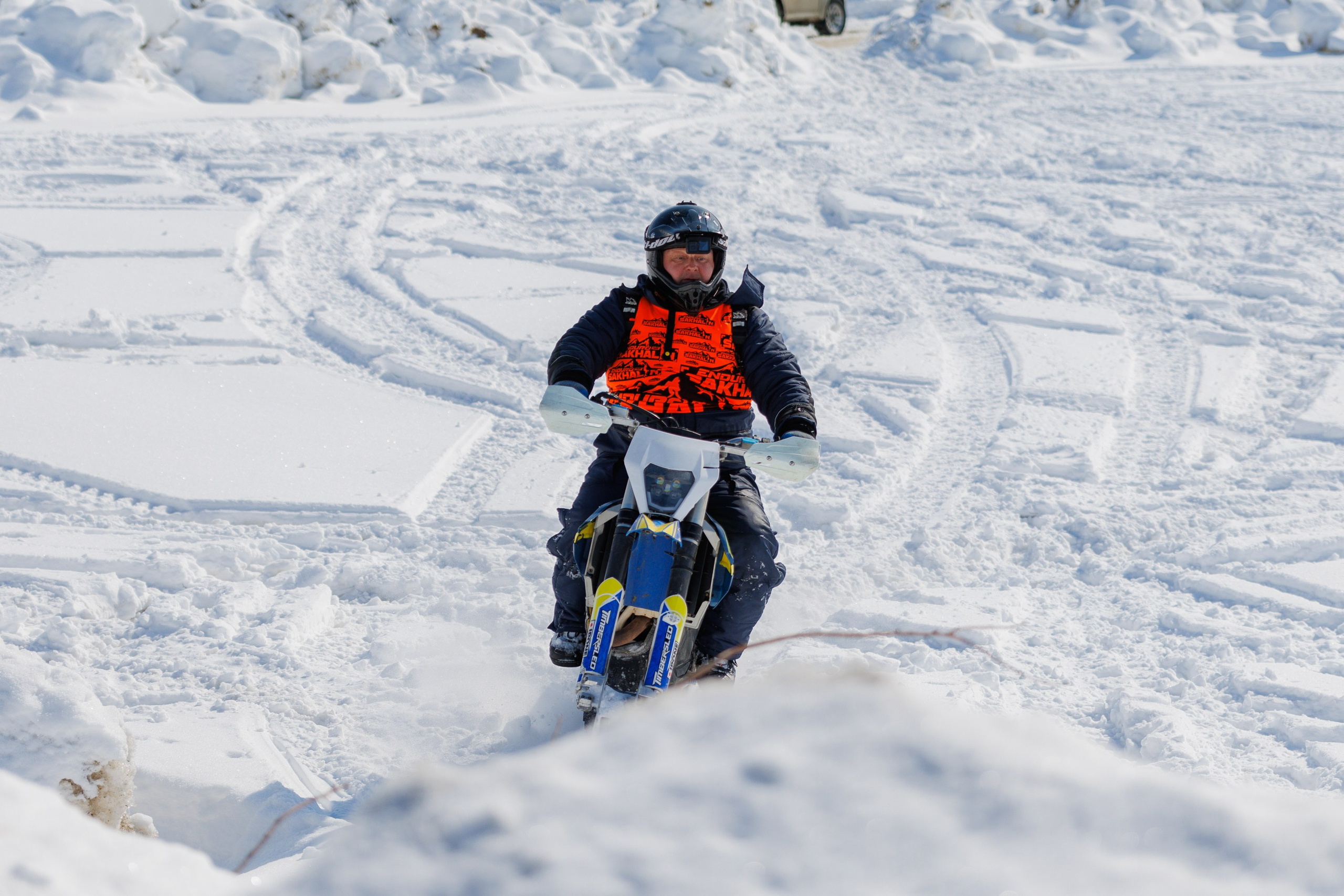 Чемпионат Экстрим Эндуро на сноубайках. Свадебный, семейный и репортажный фотограф в Южно-Сахалинске Артур Петросян