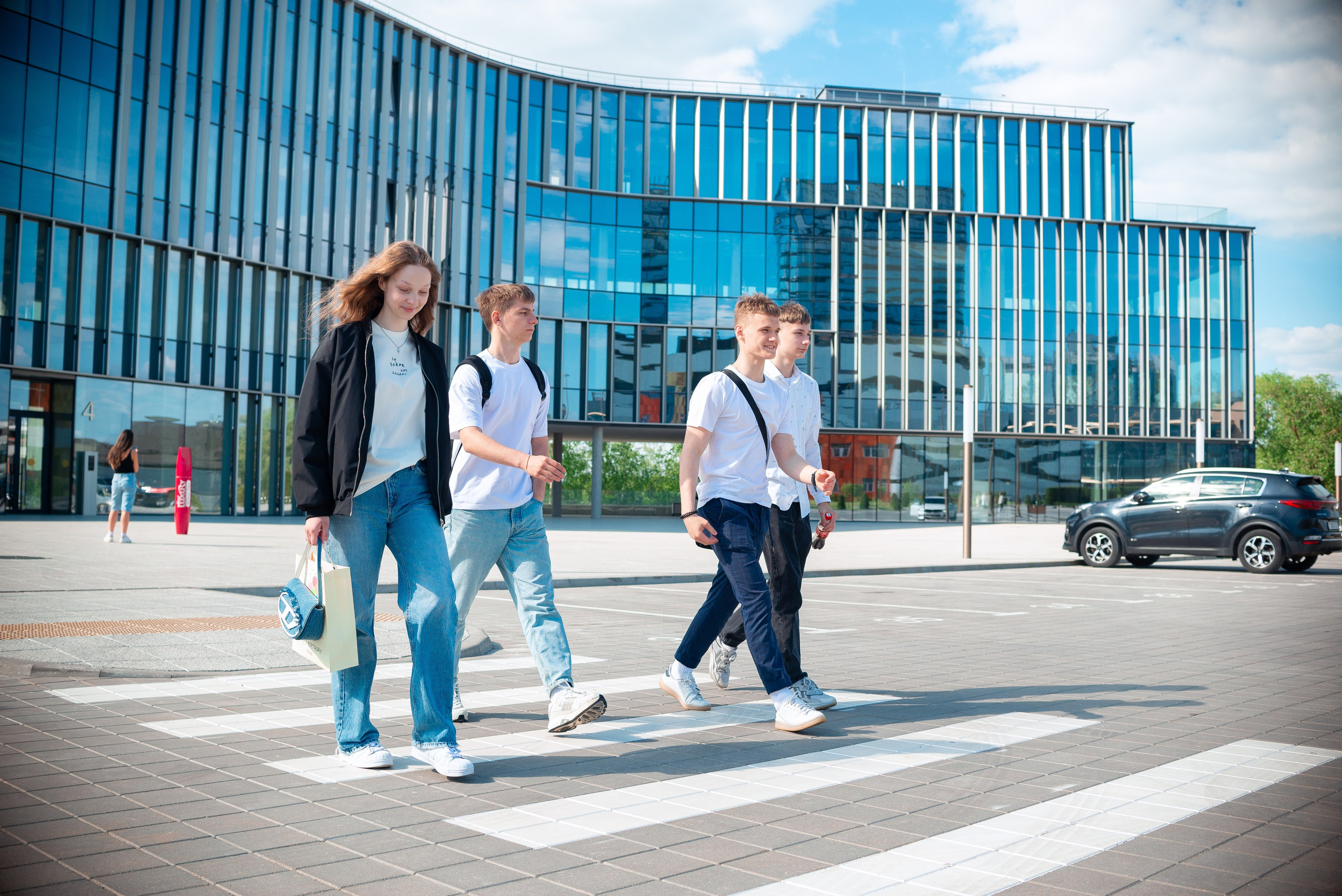 Выпускные альбомы 11 класс. Семейный фотограф на выписку из роддома и крещение Минск Настя Гришук