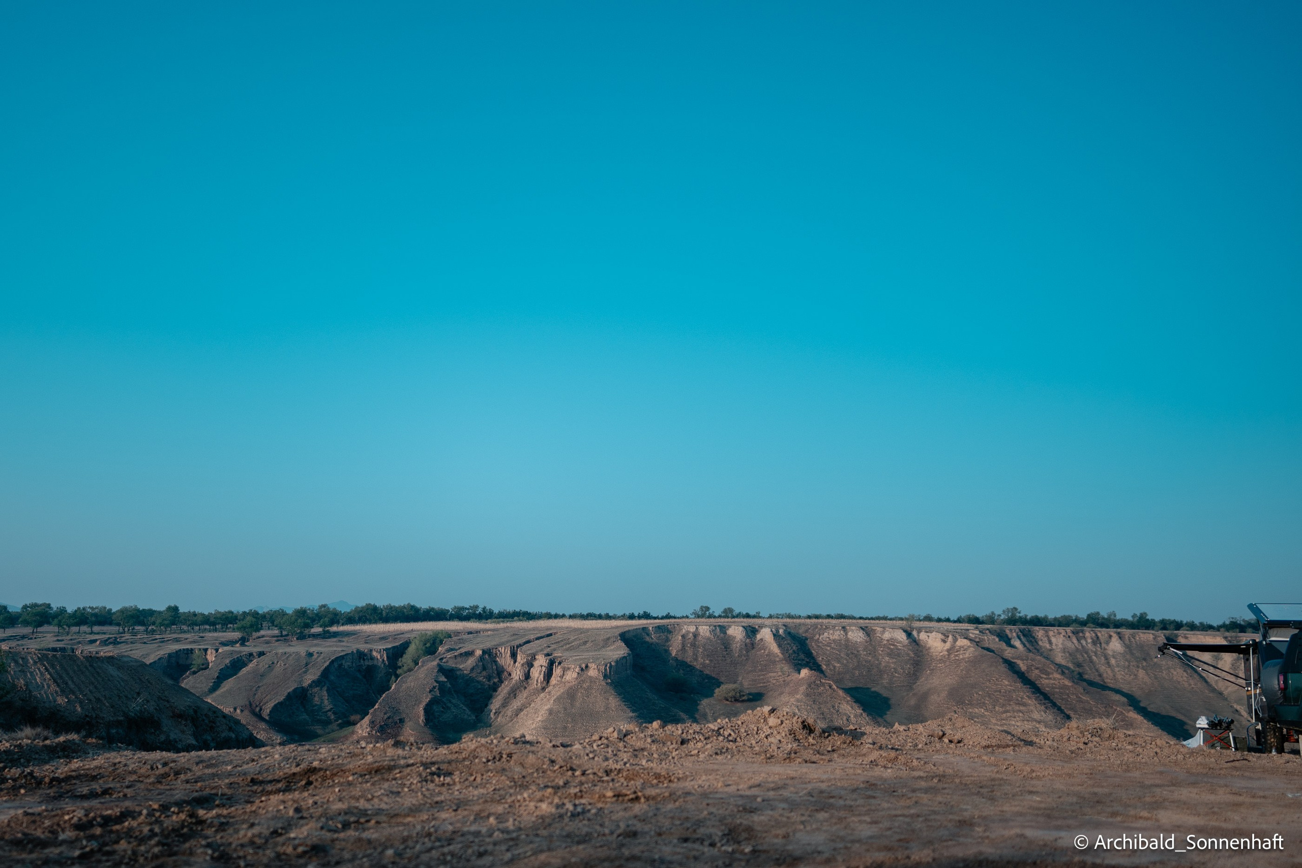 Auto-trip to Datong, Camp. Photographer in Guangzhou, China. Archibald Sonnenhaft