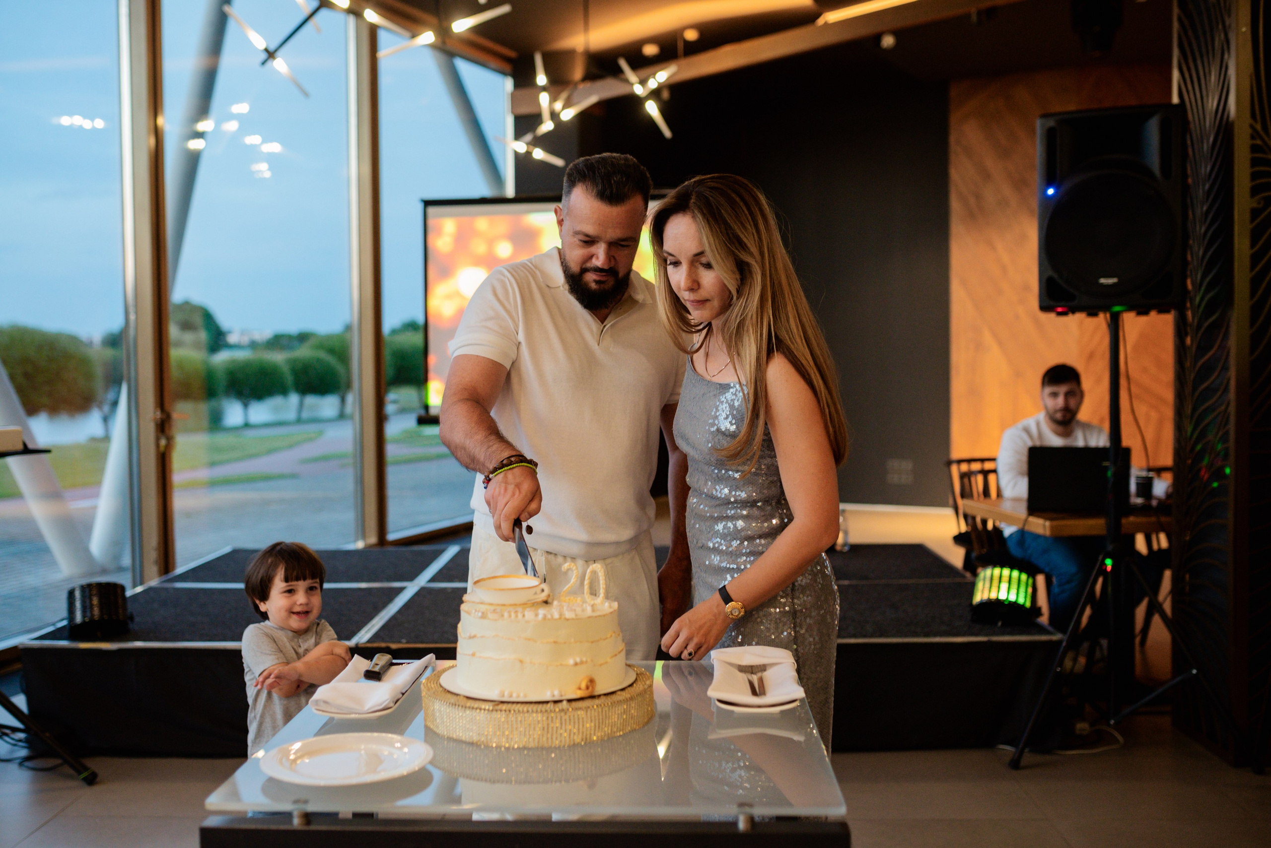 Ирина и Денис. 20 лет спустя. Свадебный фотограф в городе Минск Крохмалюк Анна