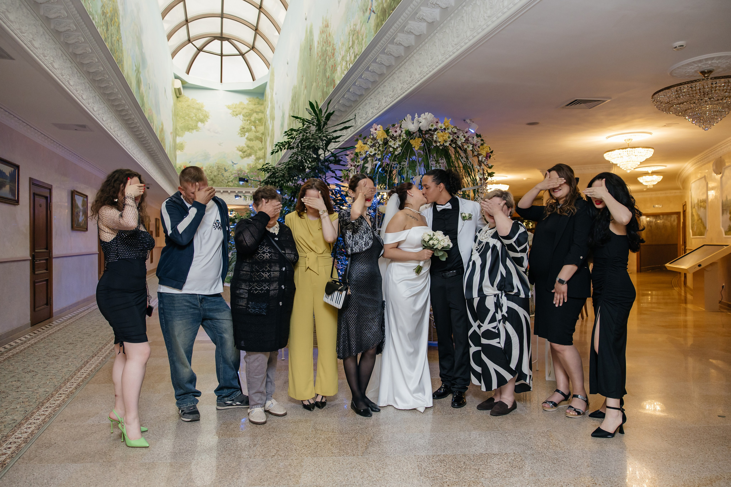 Сборы, прогулка, роспись. Фотограф, видеограф на свадьбу в Москве Никита Назаров