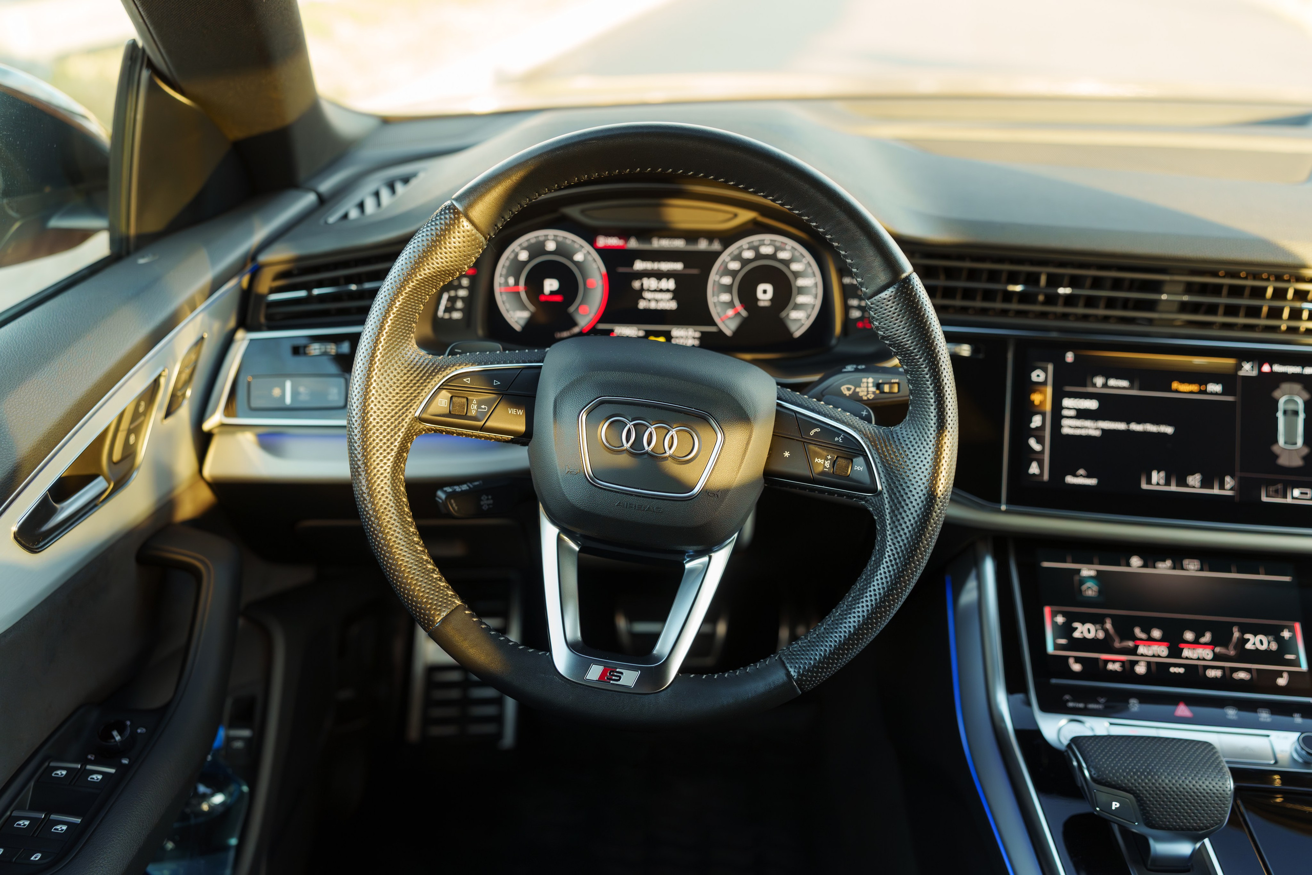 Audi Q8. Фотограф в СПБ Алмаз Камаев