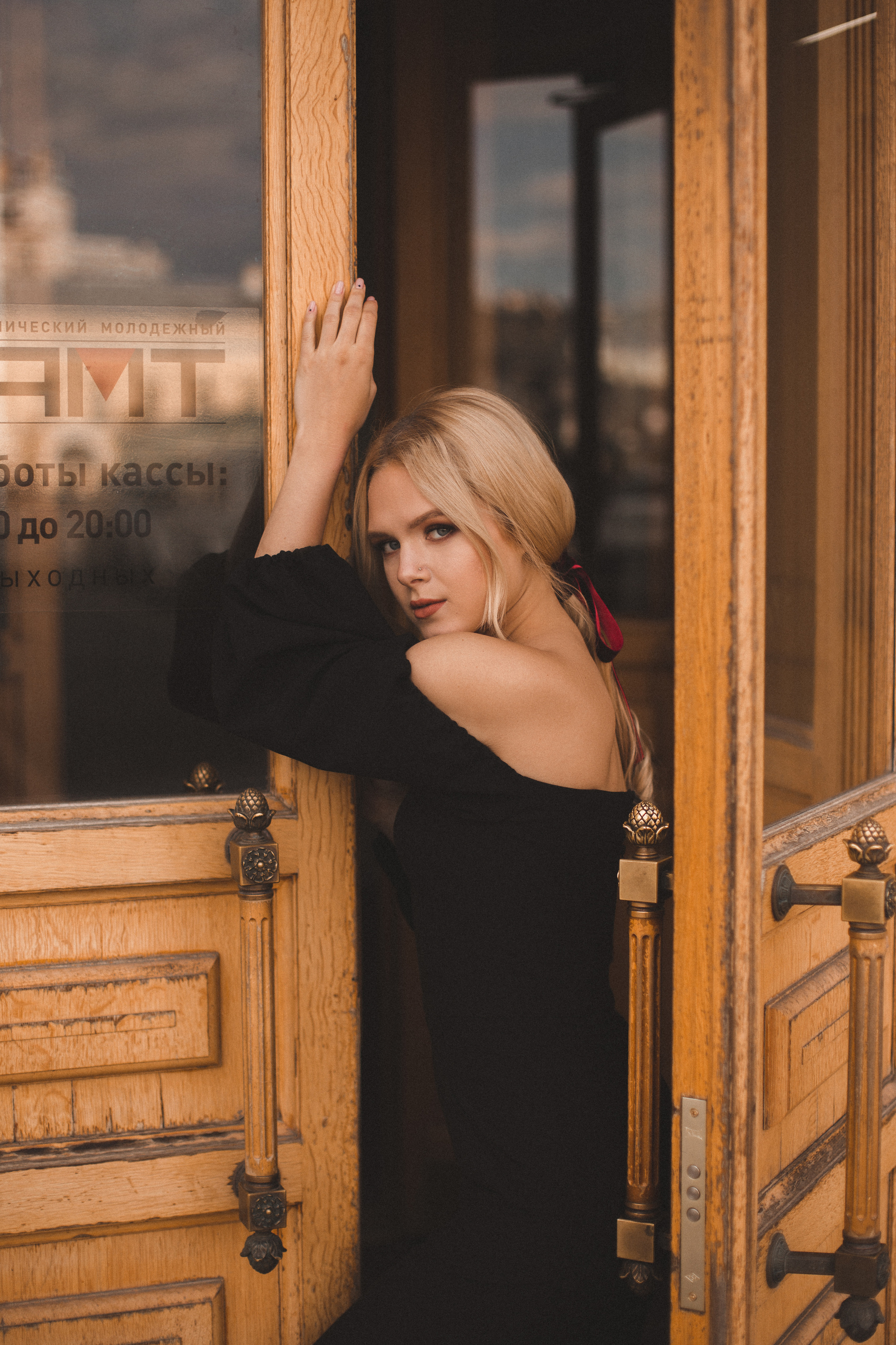 Уличная фотосессия в платье. Brand и контент фотограф