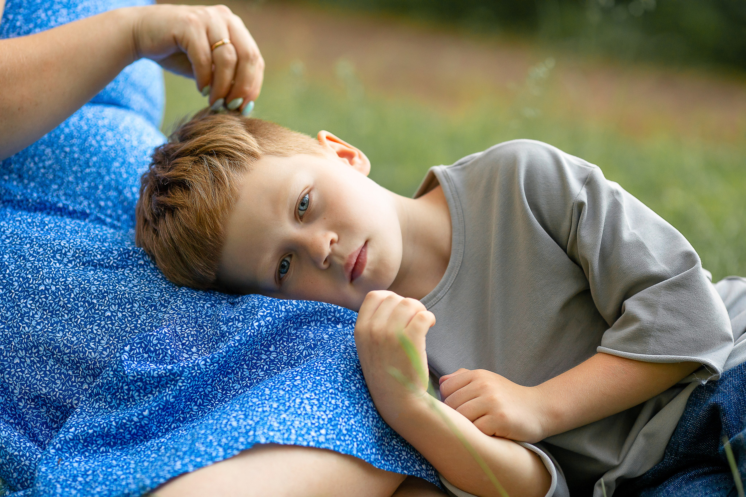 Солнце сквозь сосны-великаны. Детский и семейный фотограф в Красноярске Елена Коровкина