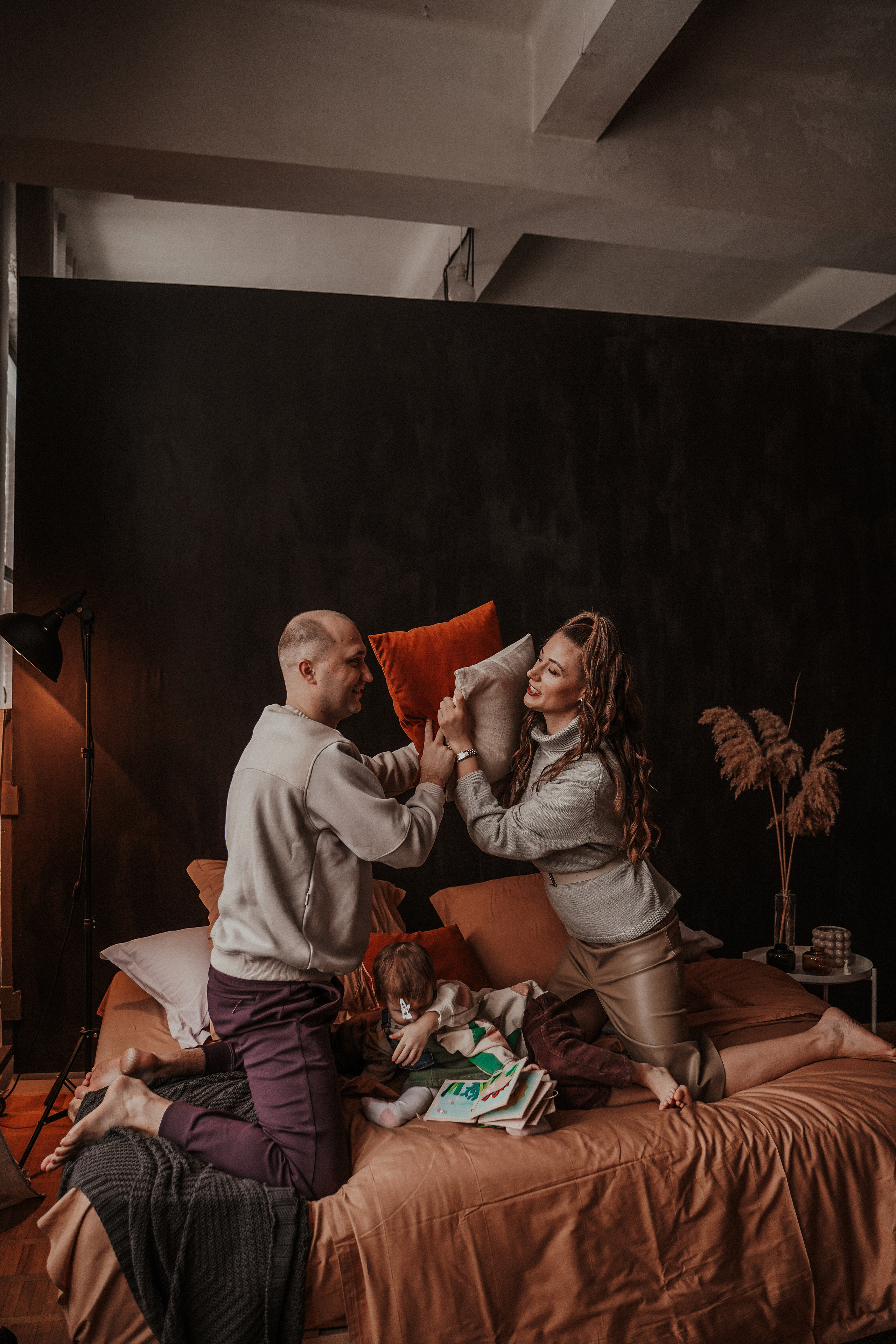 Семейная фотосессия в стиле минимализм. Семейный и женский фотограф в Краснодаре Анастасия Приймак