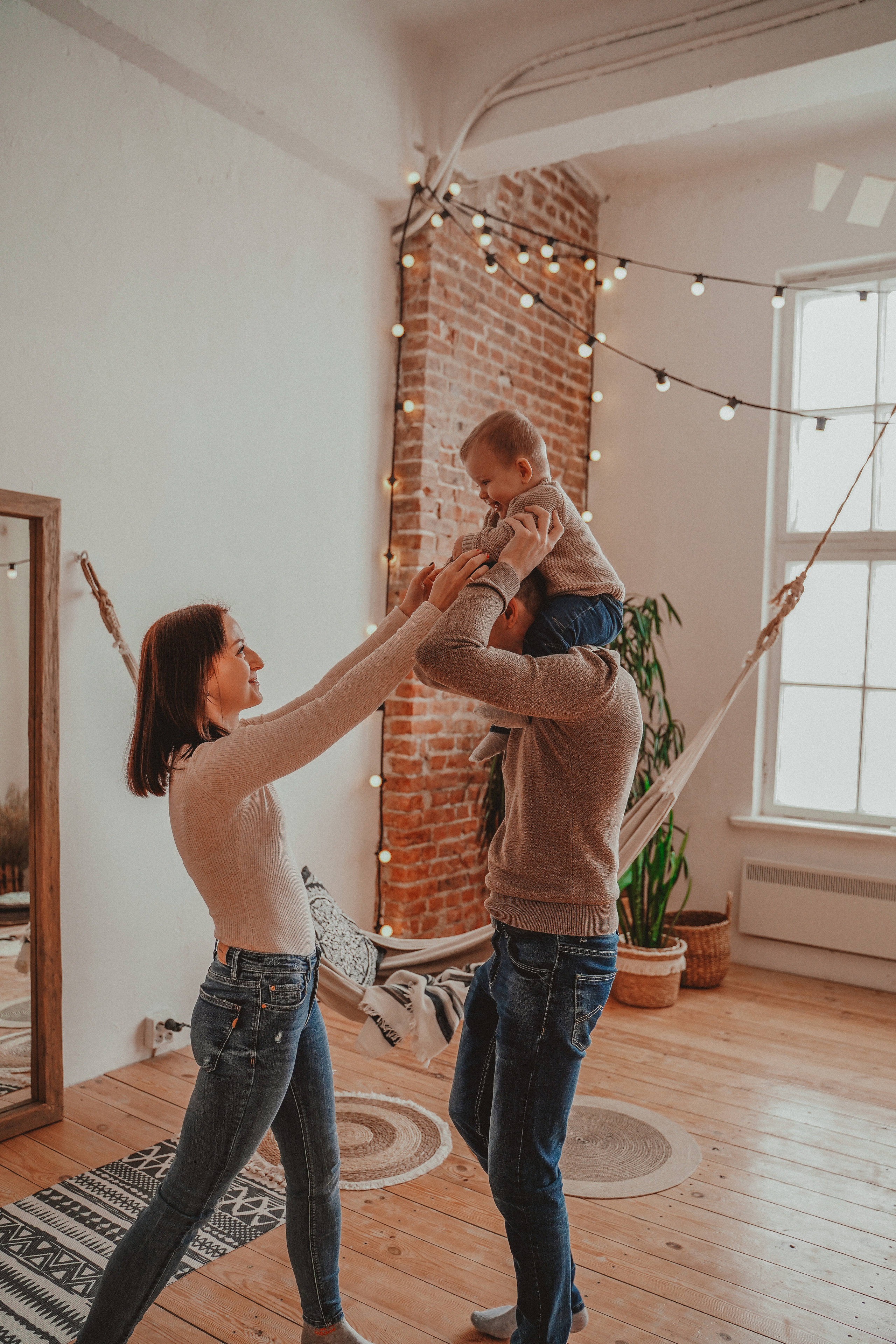 Семейная фотосессия в студии. Семейный и женский фотограф в Краснодаре Анастасия Приймак