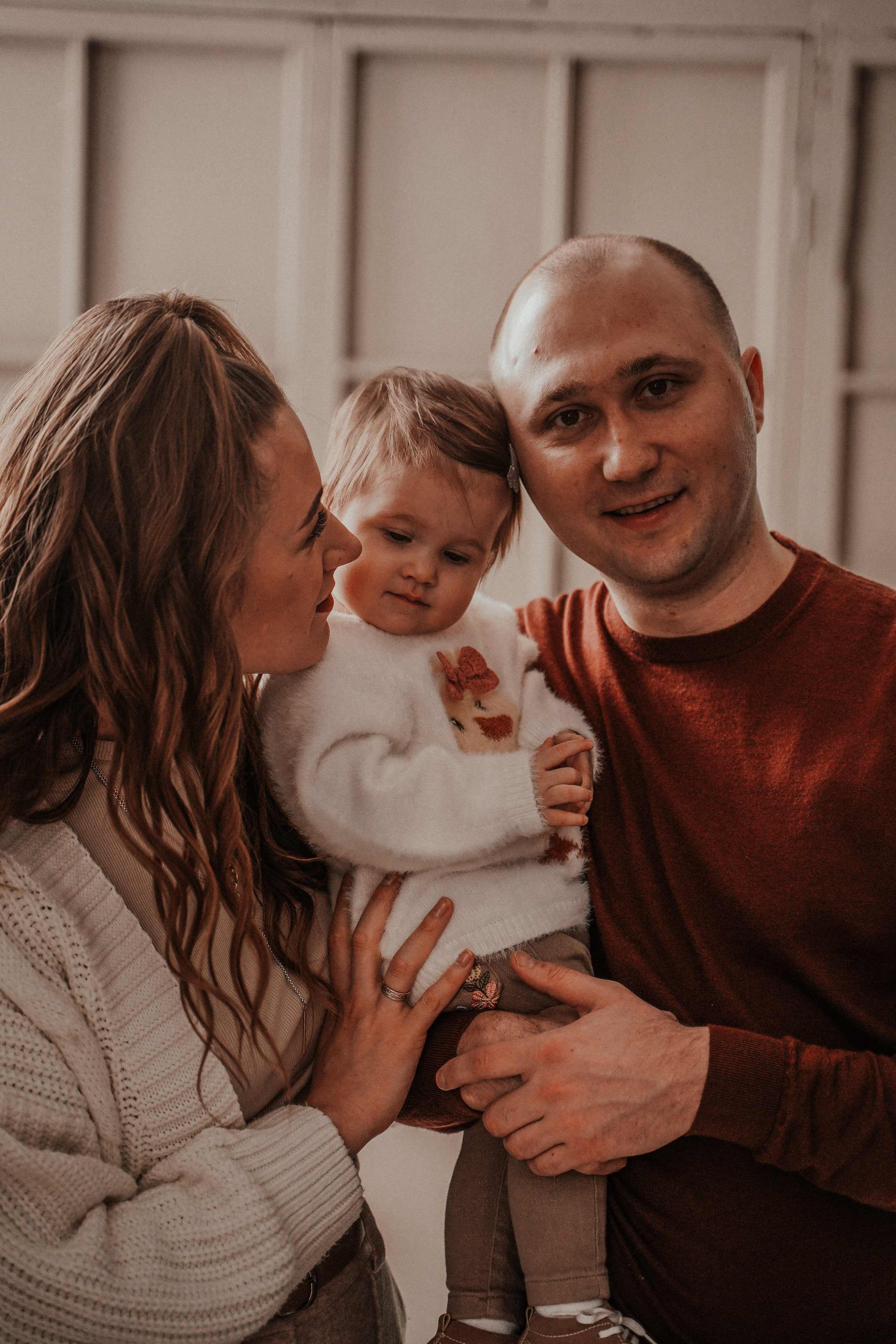 Семейная фотосессия в стиле минимализм. Семейный и женский фотограф в Краснодаре Анастасия Приймак