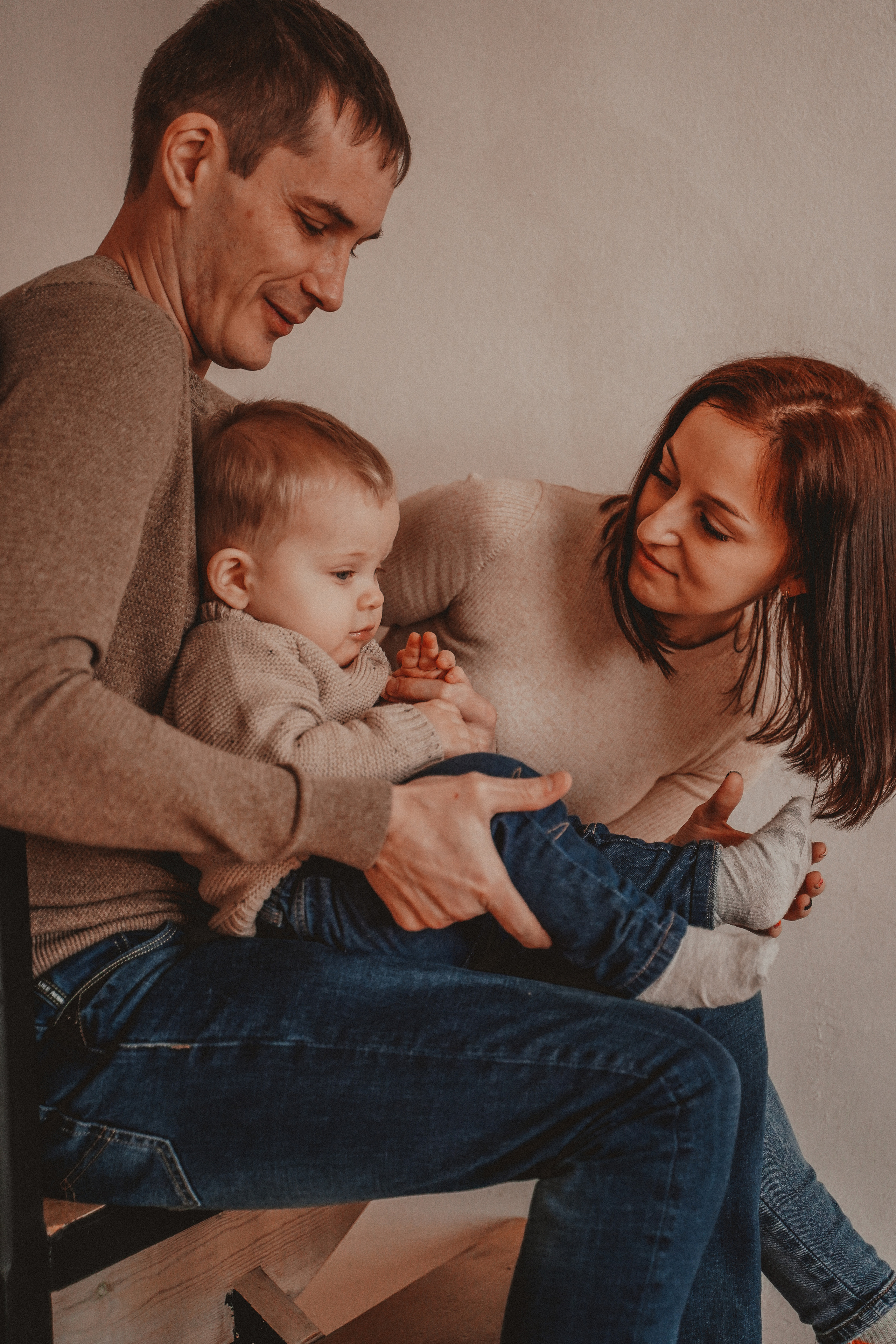 Семейная фотосессия в студии. Семейный и женский фотограф в Краснодаре Анастасия Приймак