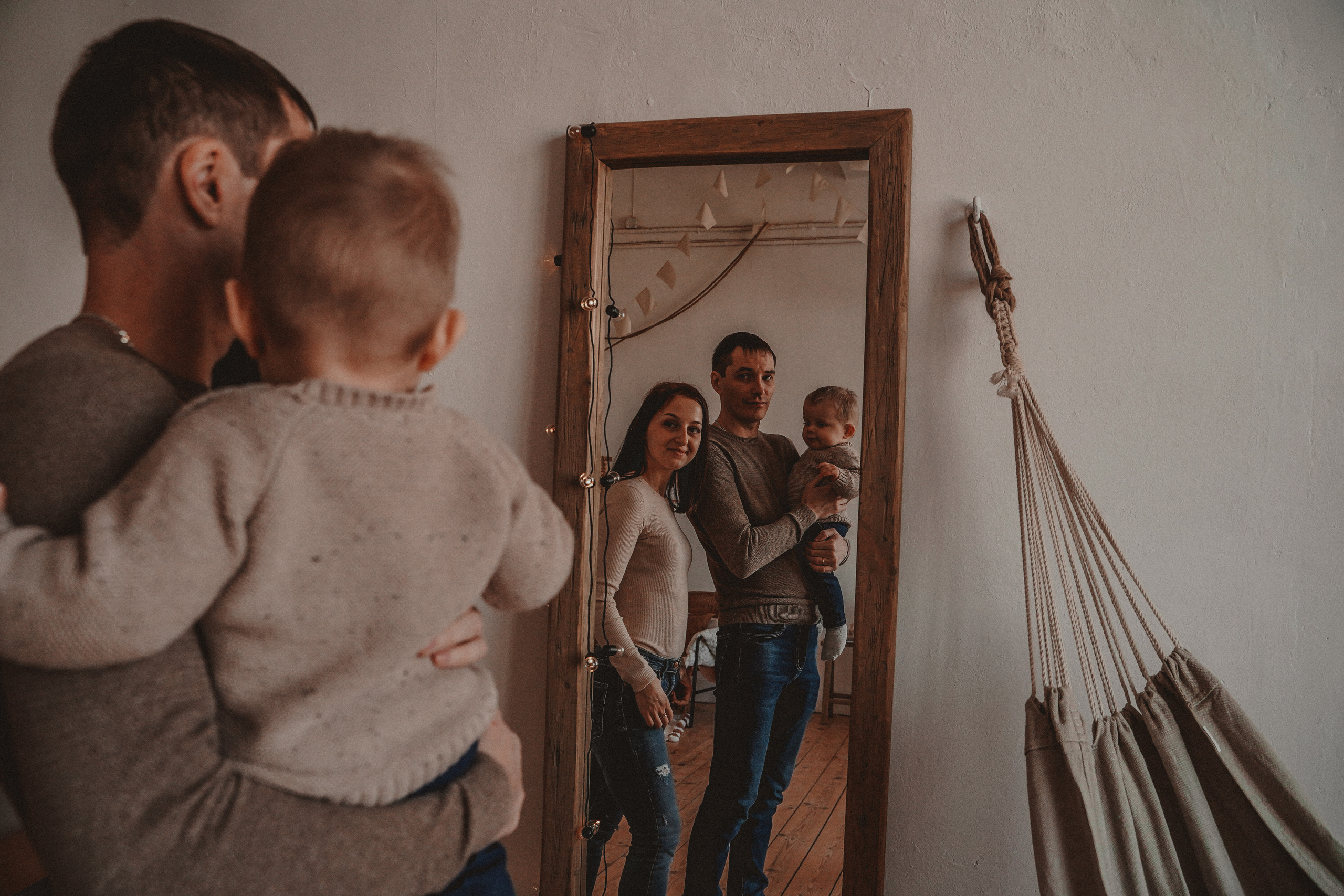 Семейная фотосессия в студии. Семейный и женский фотограф в Краснодаре Анастасия Приймак