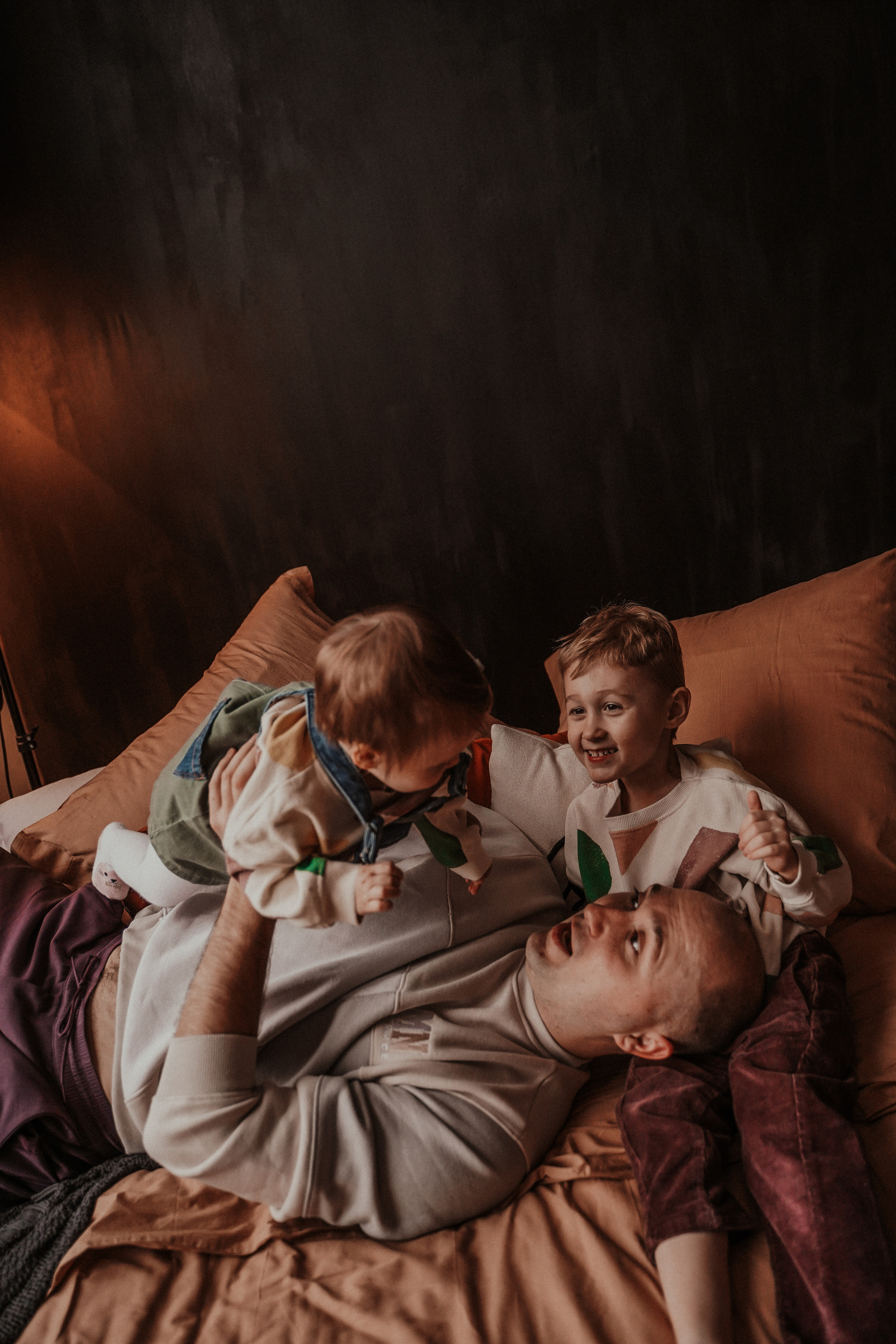 Семейная фотосессия в стиле минимализм. Семейный и женский фотограф в Краснодаре Анастасия Приймак