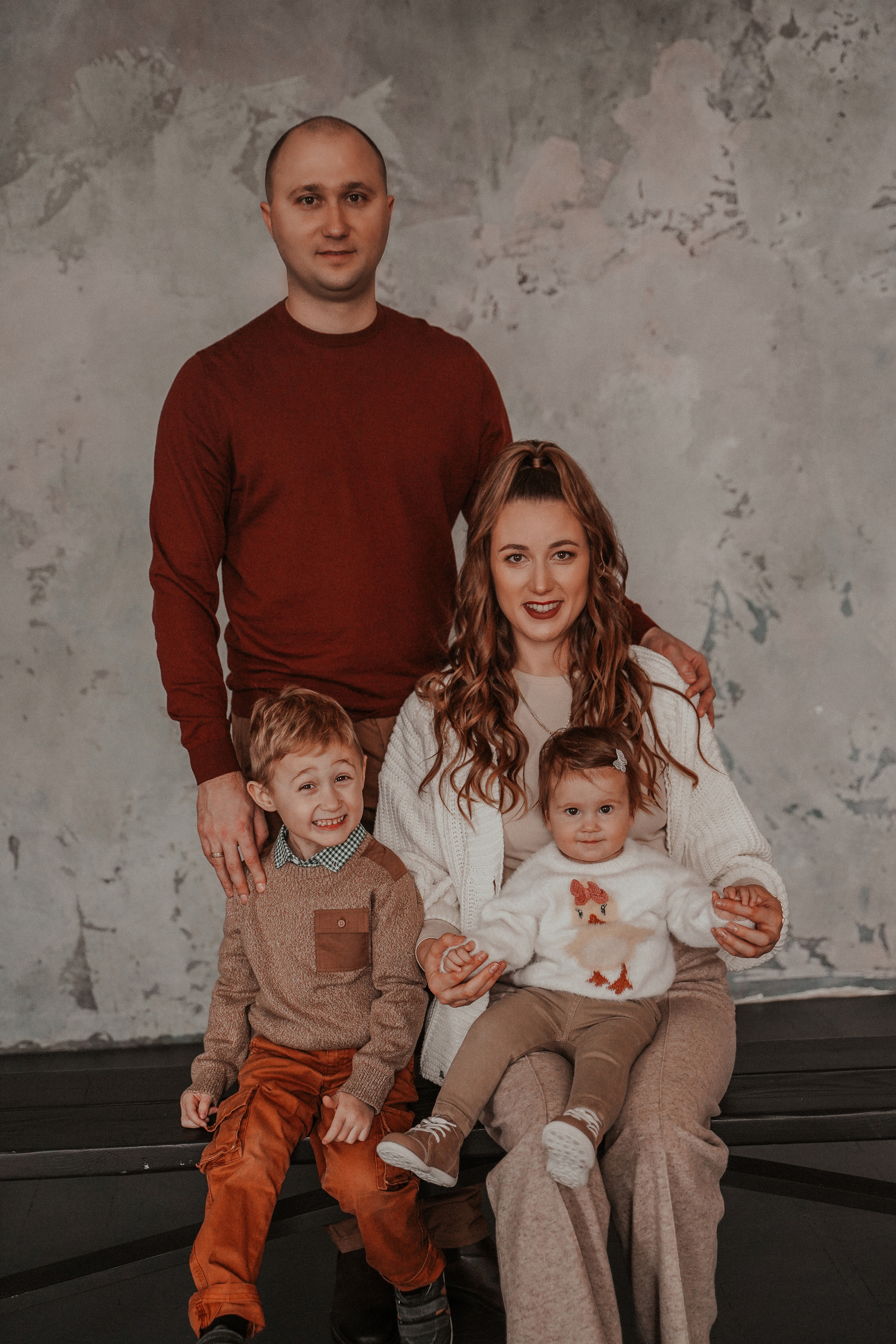 Семейная фотосессия в стиле минимализм. Семейный и женский фотограф в Краснодаре Анастасия Приймак