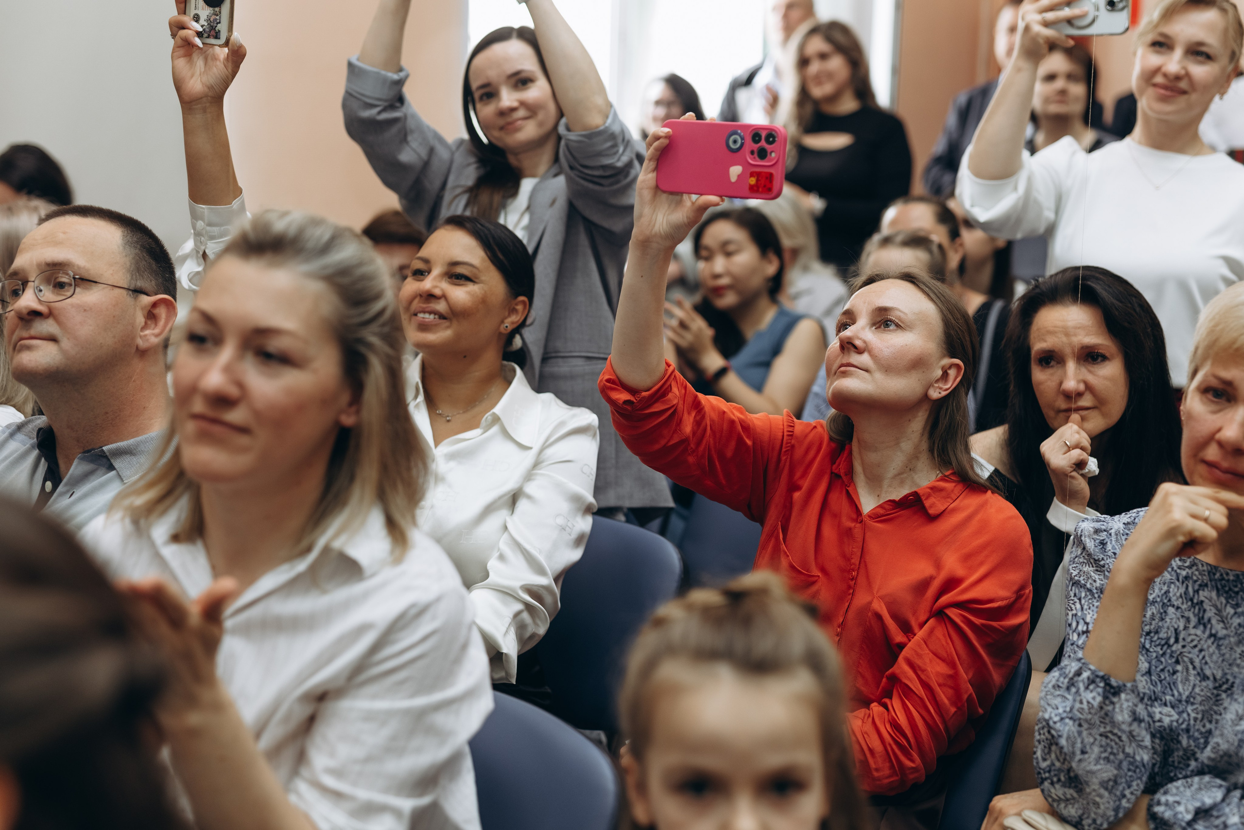 Последний звонок концерт+ фотозона. Фотограф Людмила Оюн