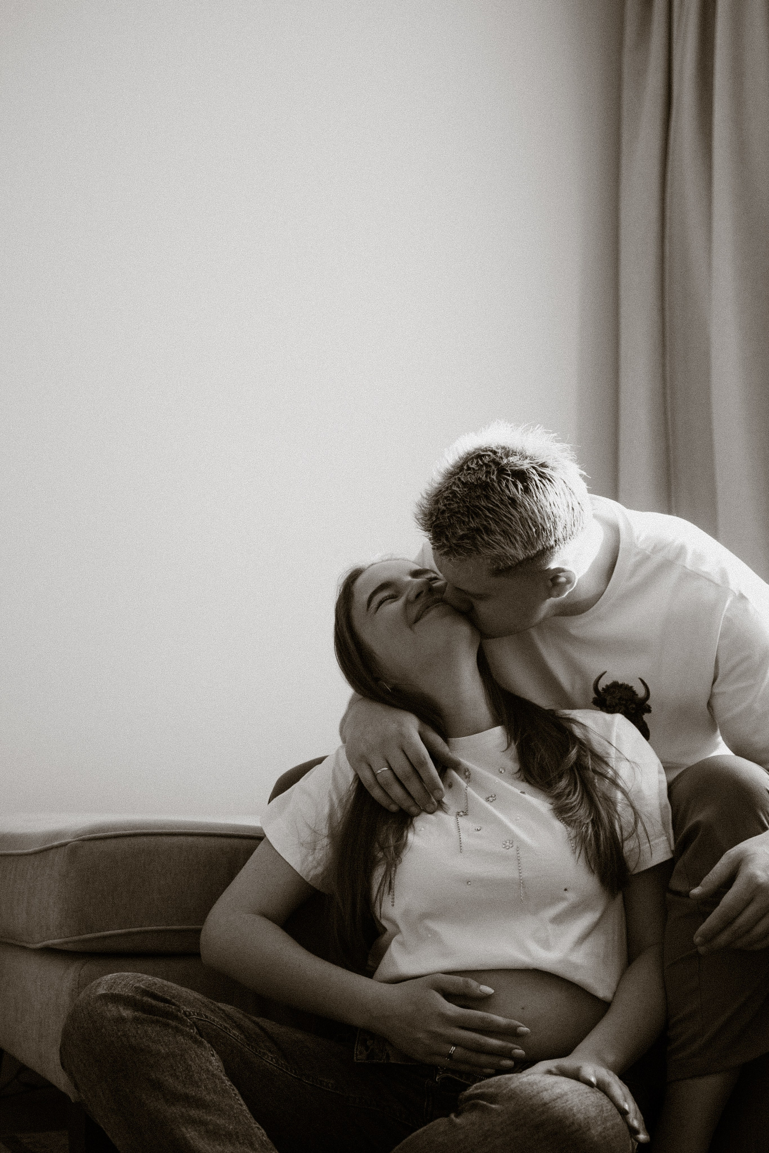 Фотосессия беременности дома. Семейный фотограф в Минске — Алина Тиханович