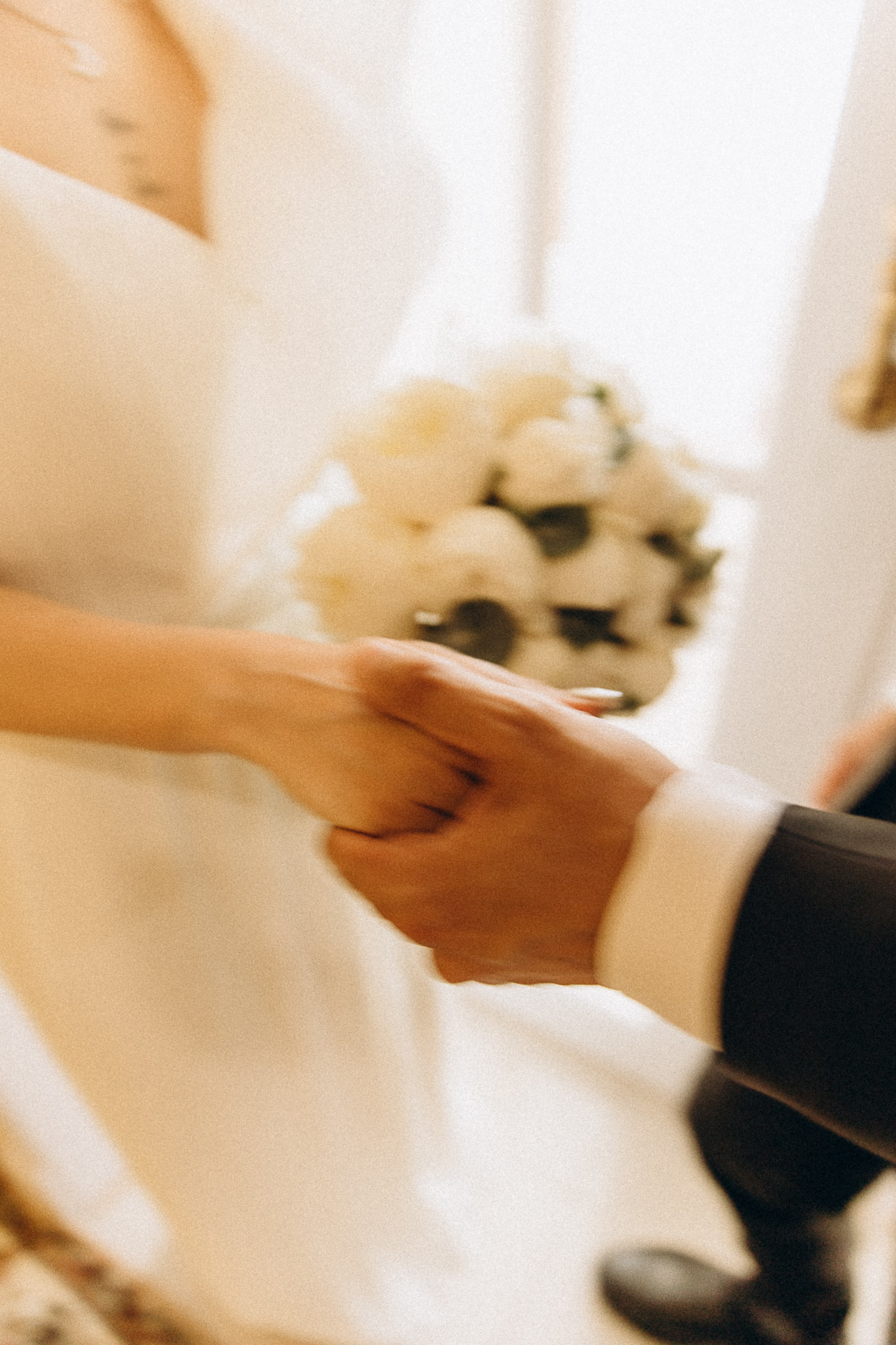 Свадьба в Краснодаре: роспись и фотосессия в парке Галицкого. Свадебный и семейный фотограф Виолетта Сидельникова. Краснодар, Россия, Беларусь, Европа