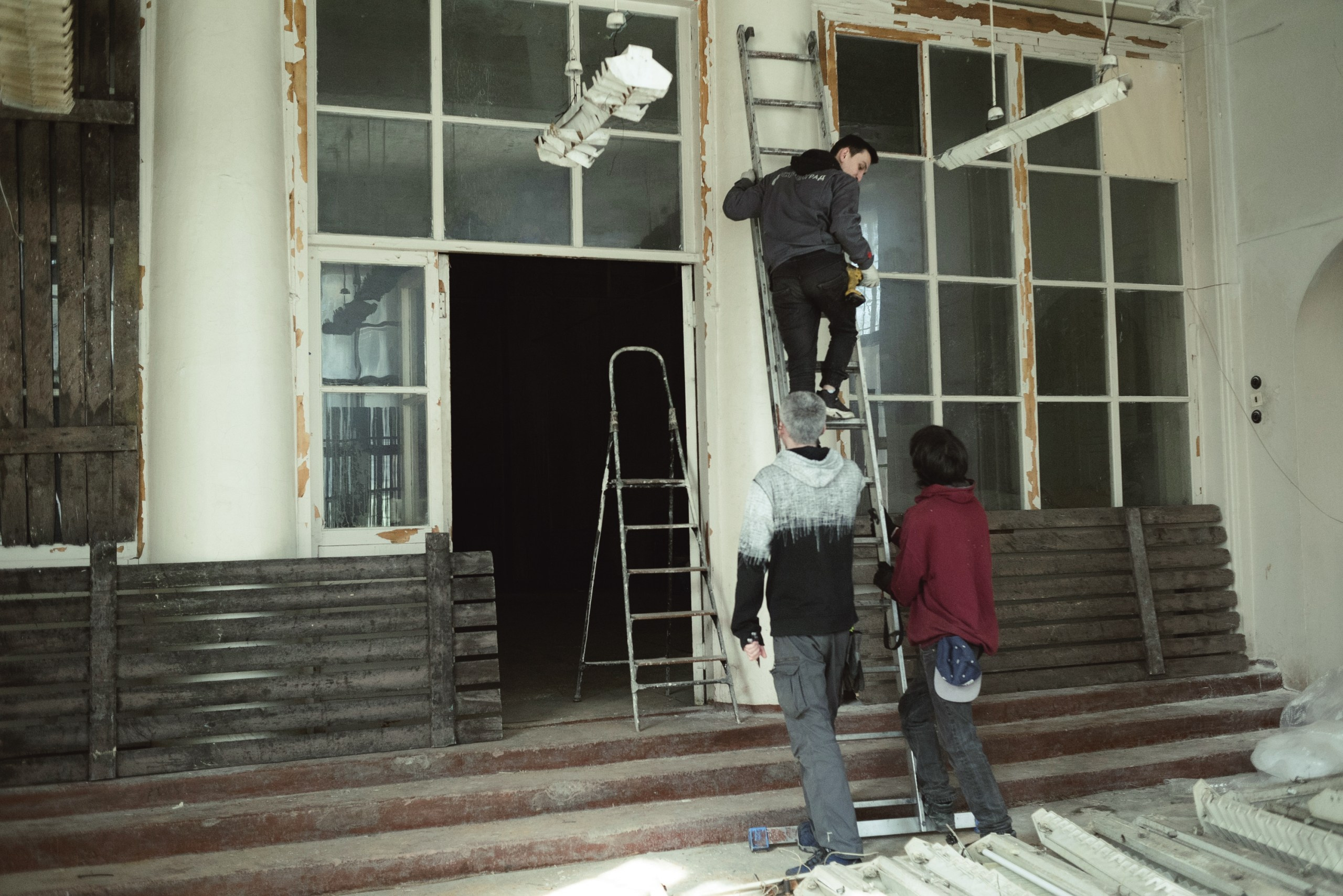 Егор Кончаловский «Большой Дом». May the numbers guide us