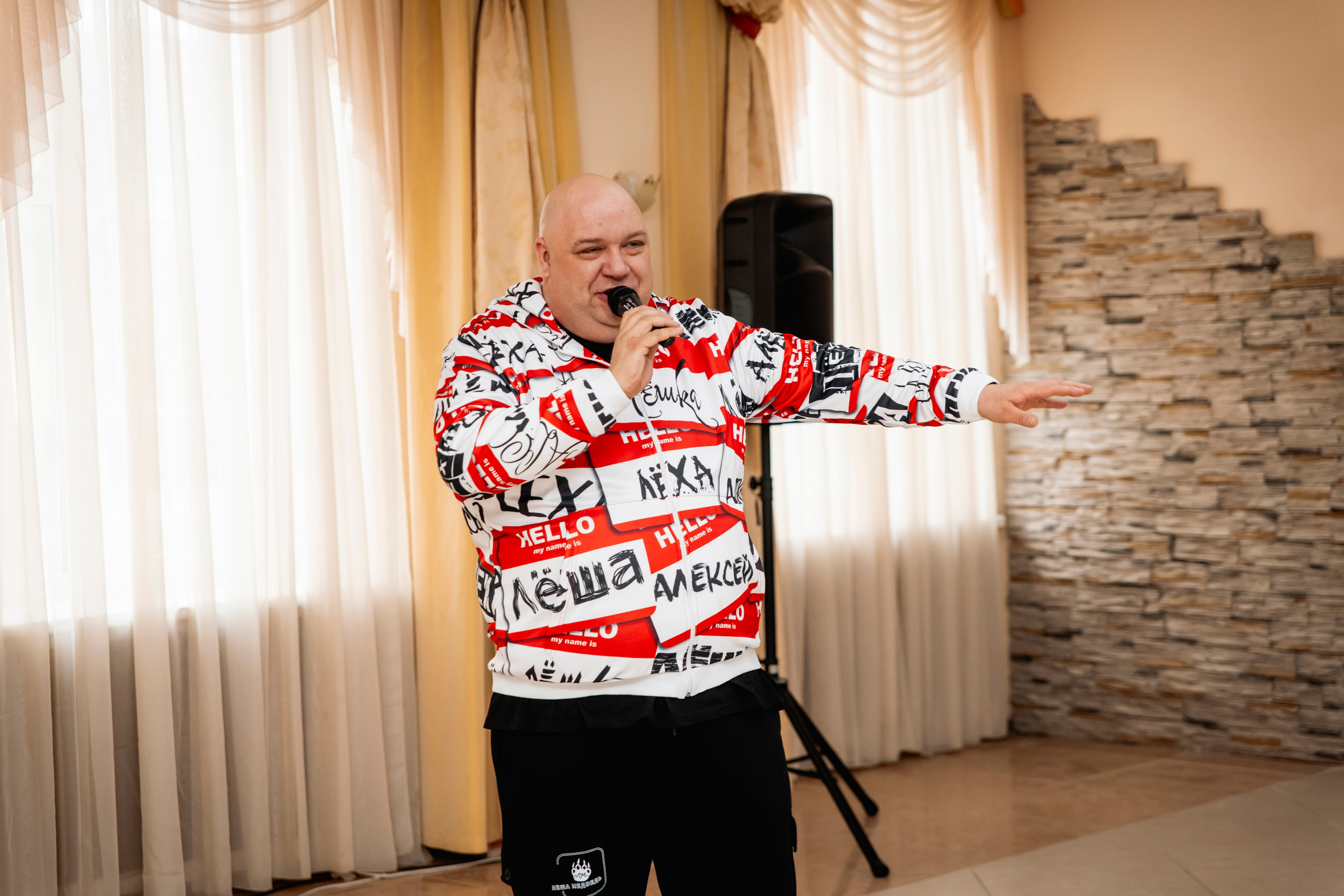 Фото с концерта для людей с ограниченными возможностями. ЛЁША МЕДВЕДЬ| АРТИСТ |АВТОР ПЕСЕН|ДИДЖЕЙ МЕДВЕДЬ |