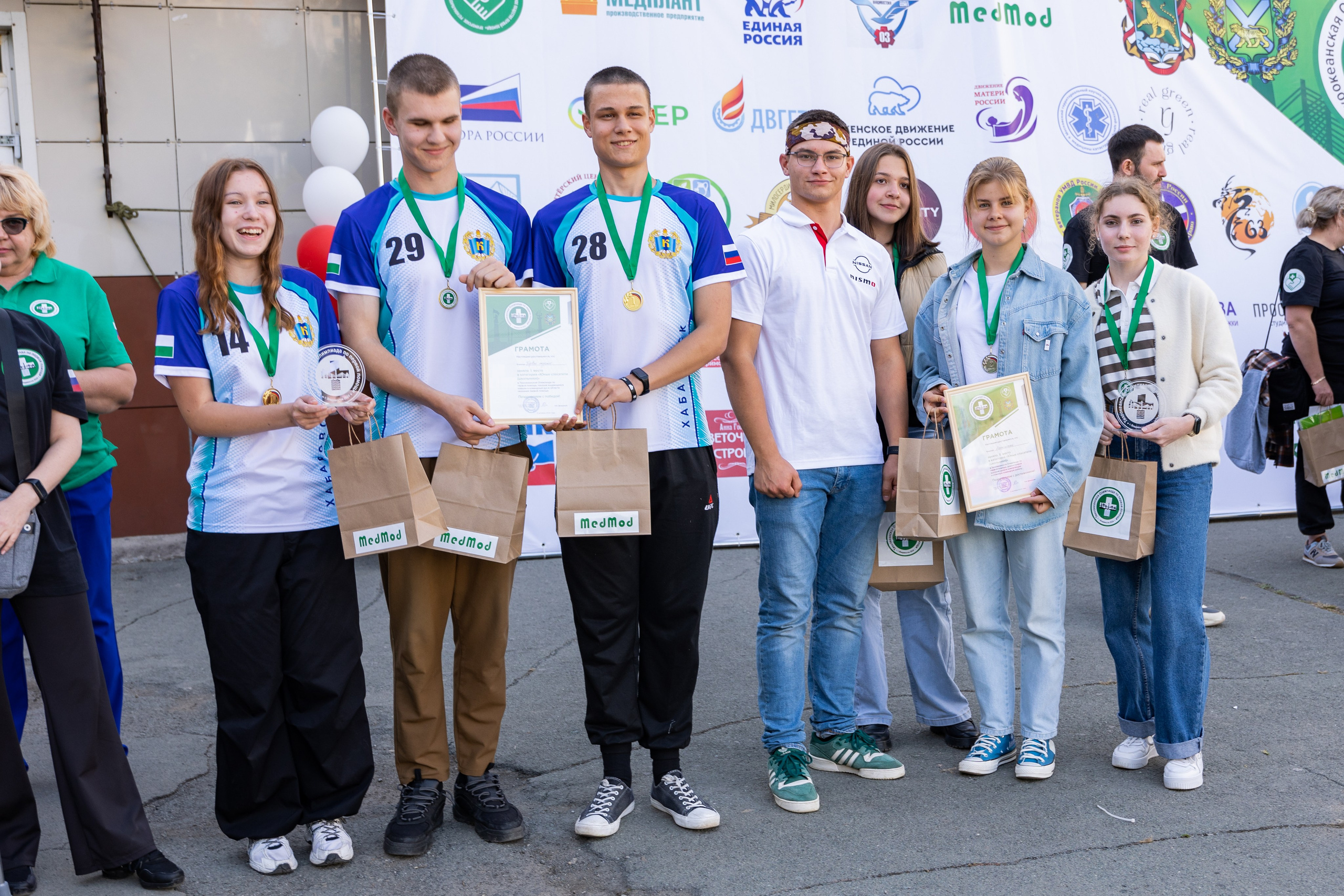 Олимпиада Первой помощи. Выпускные альбомы во Владивостоке