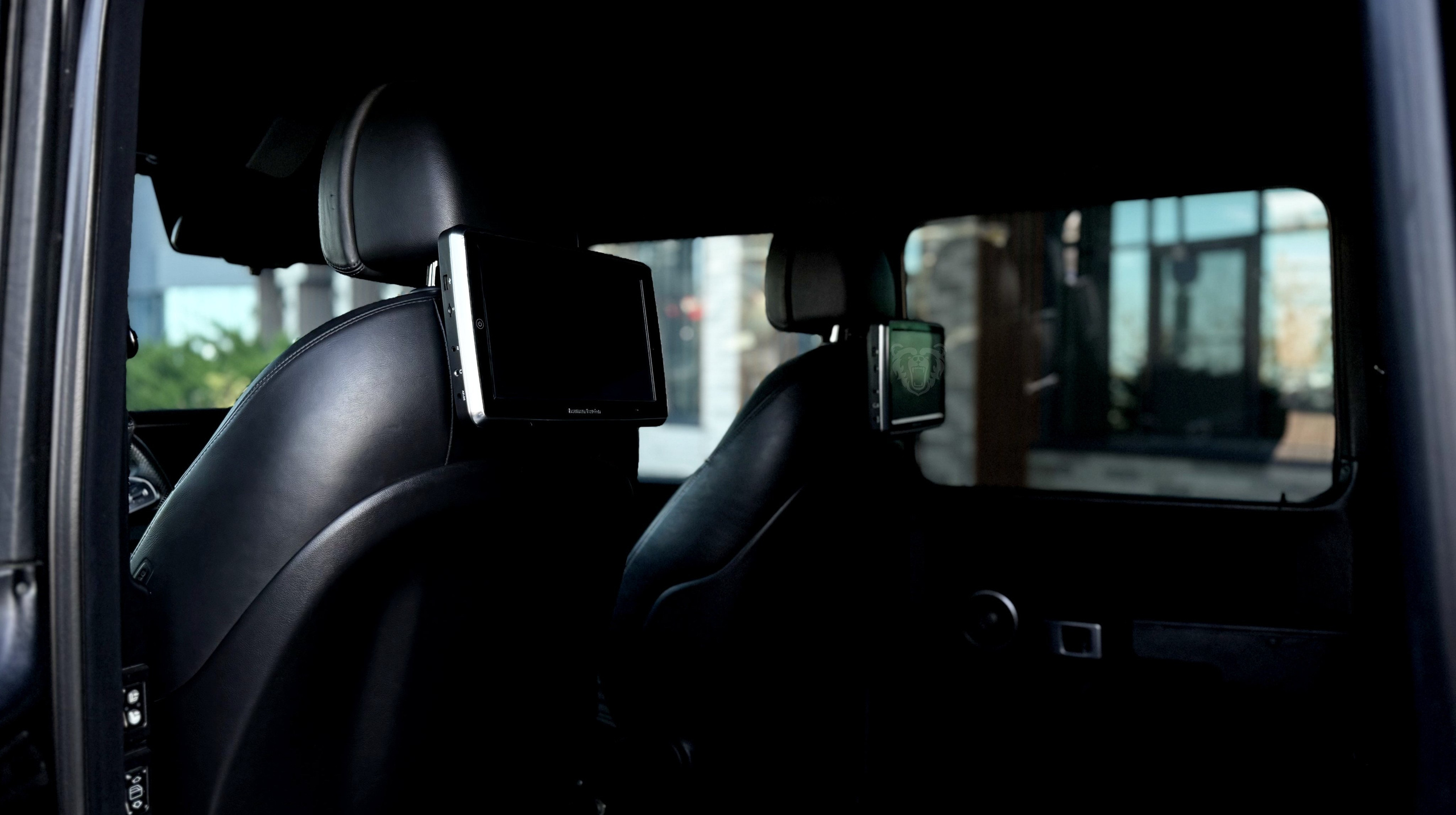 Услуги. Аренда премиум автомобилей в Астрахани