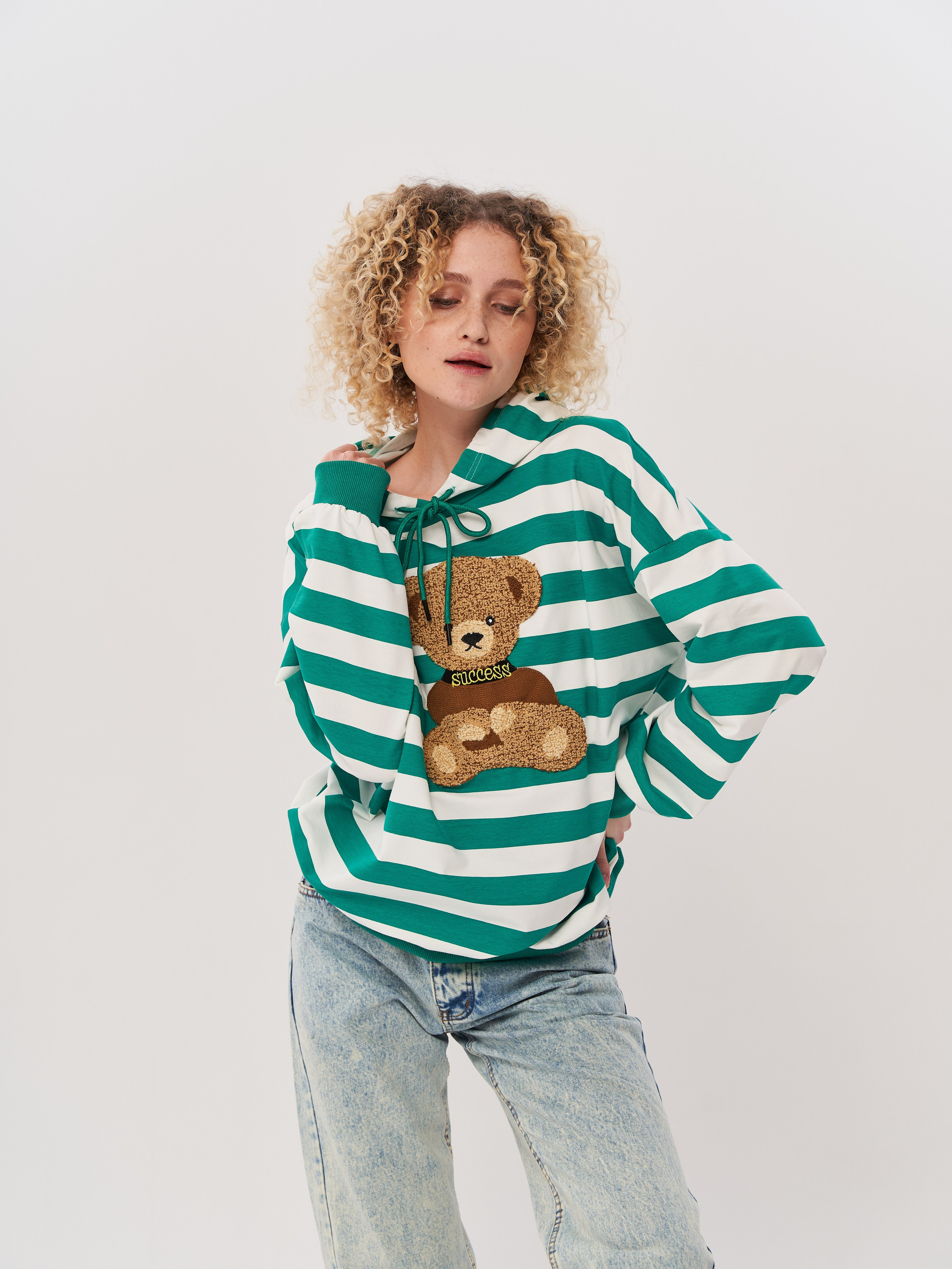 Худи. Фотограф для маркетплейсов в Москве