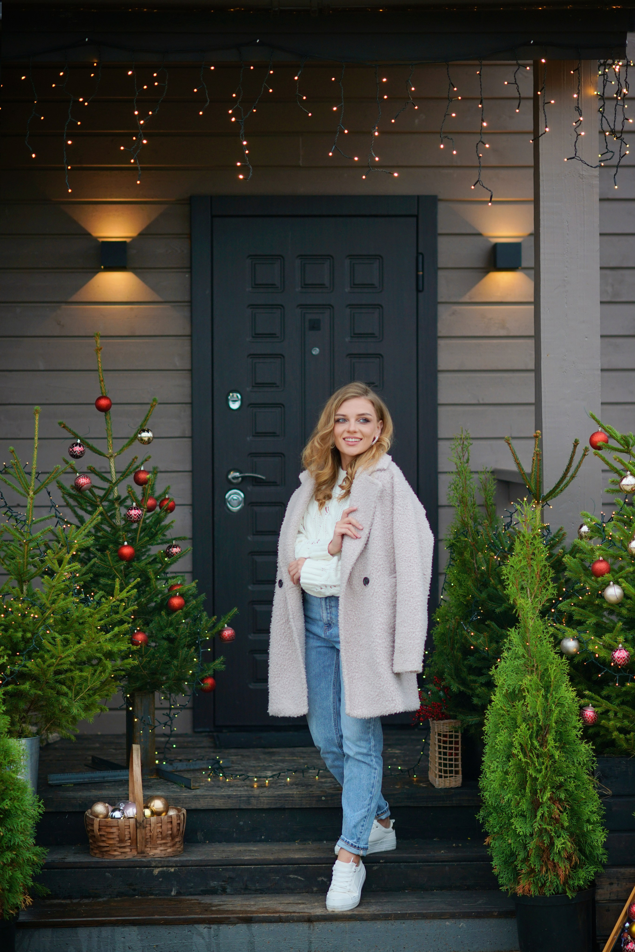 Территория у дома и веранды. Фотодача — загородный дом для съемок в Домодедово, Московская область
