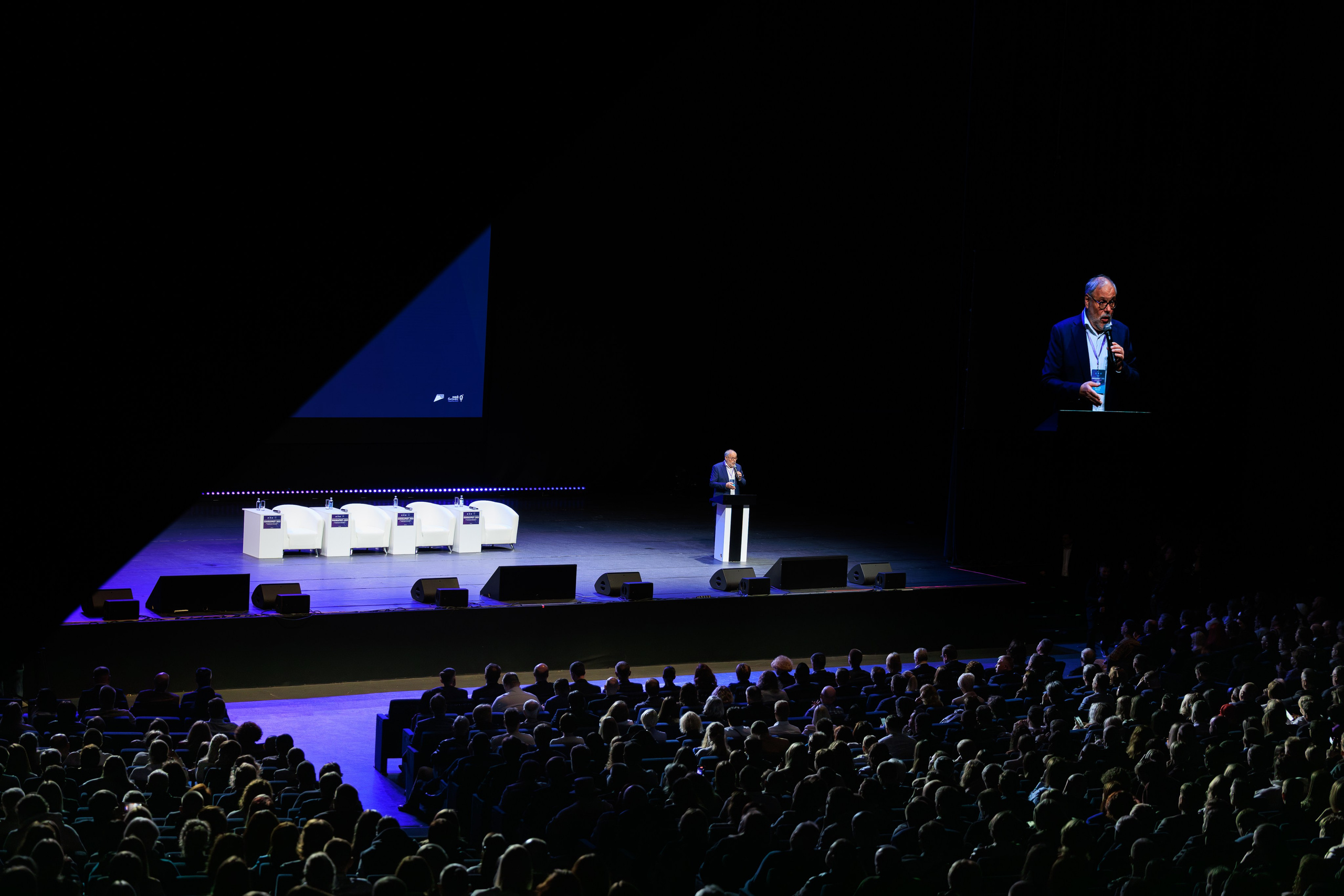 Финмакет ЭКСПО. Контент для бизнеса в Екатеринбурге Полдень Медиа