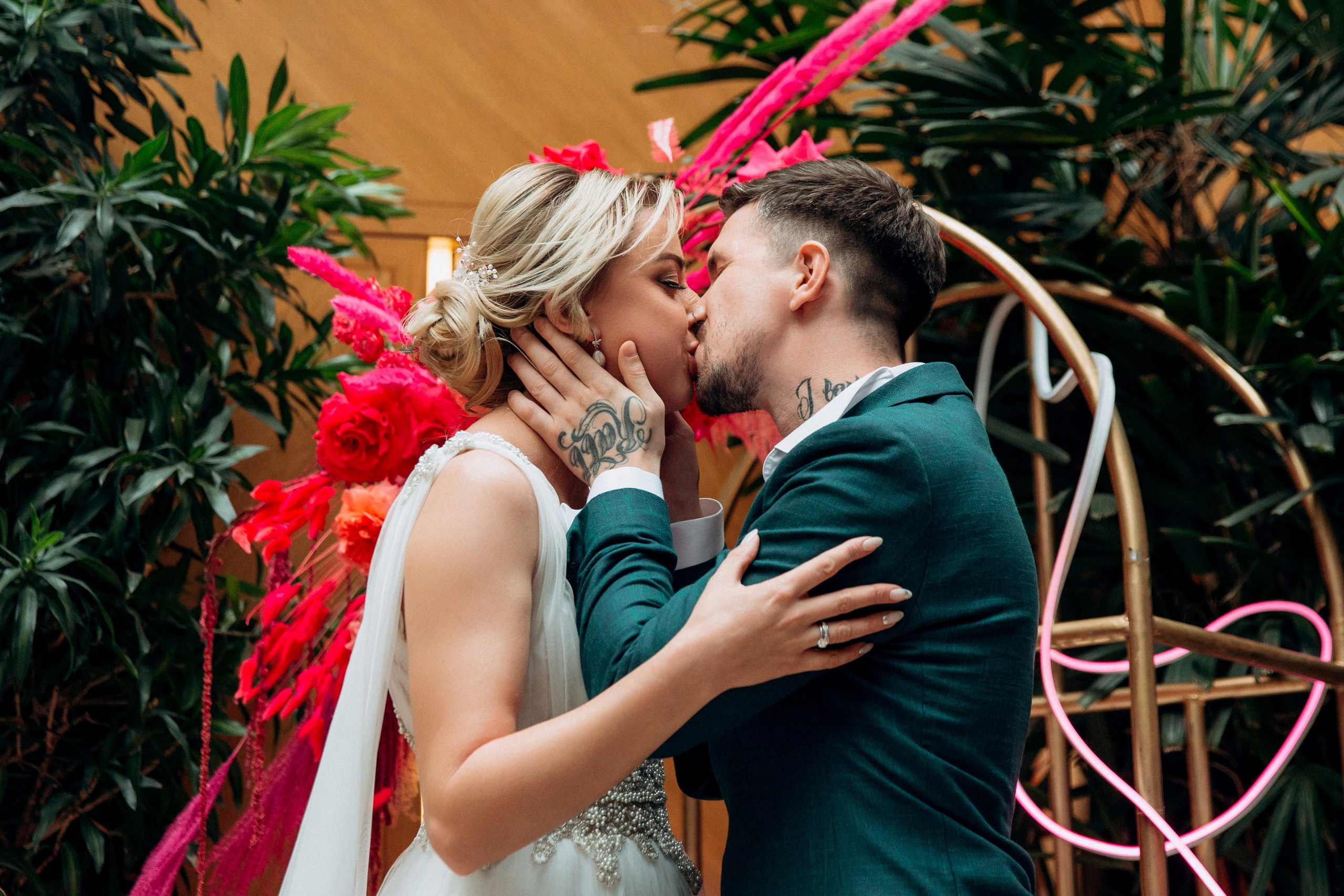 Неоновая свадьба. Свадебный фотограф в Санкт-Петербурге Вика Стукачева