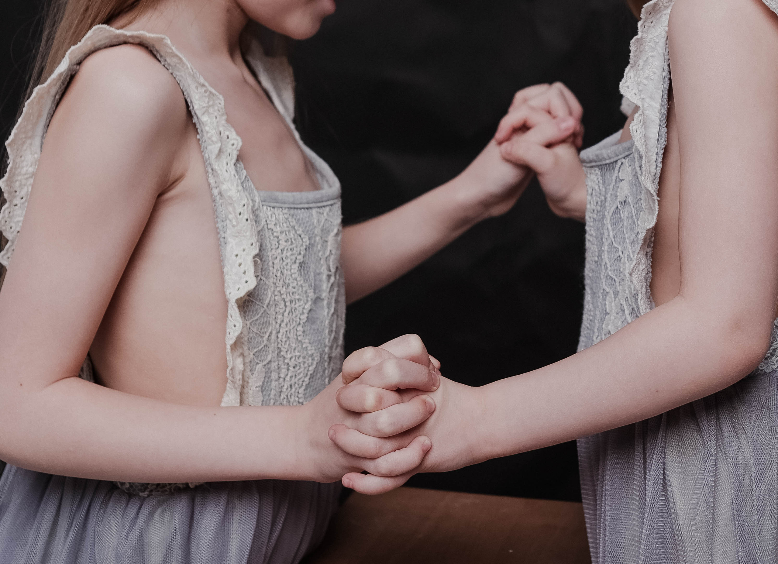 Ксюша и Соня. Фотограф Одинцово Нина Ленс