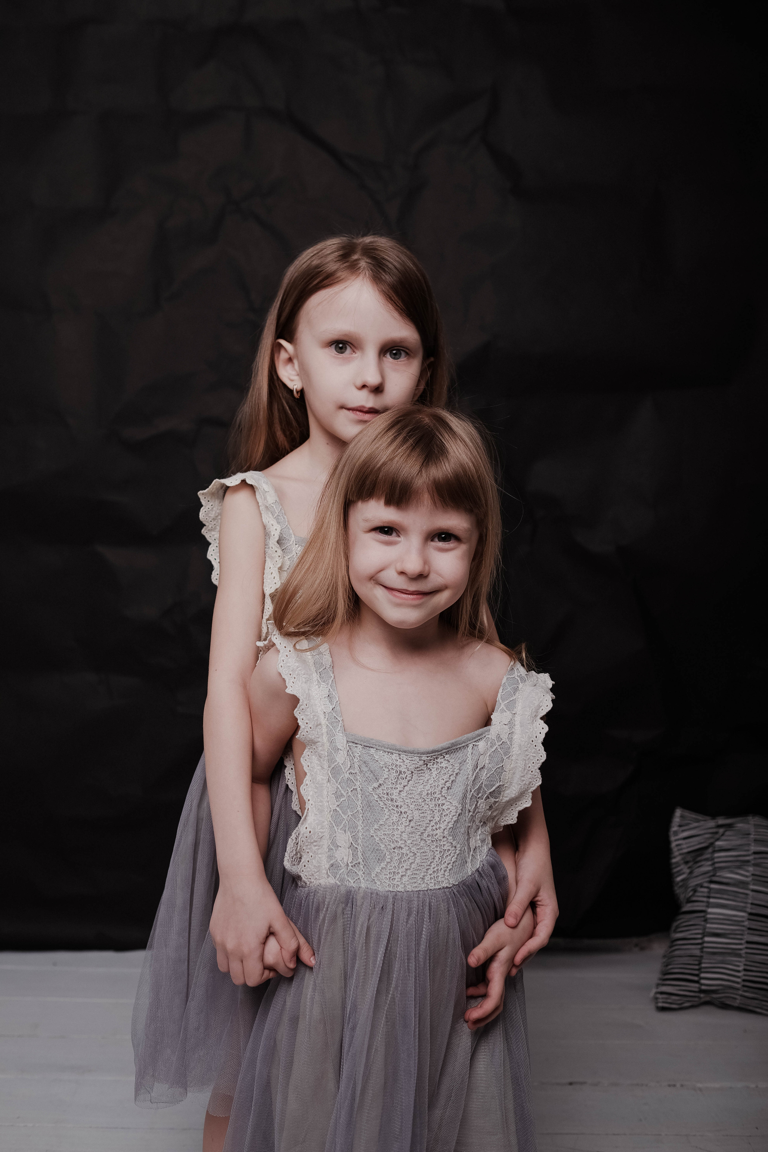 Ксюша и Соня. Фотограф Одинцово Нина Ленс