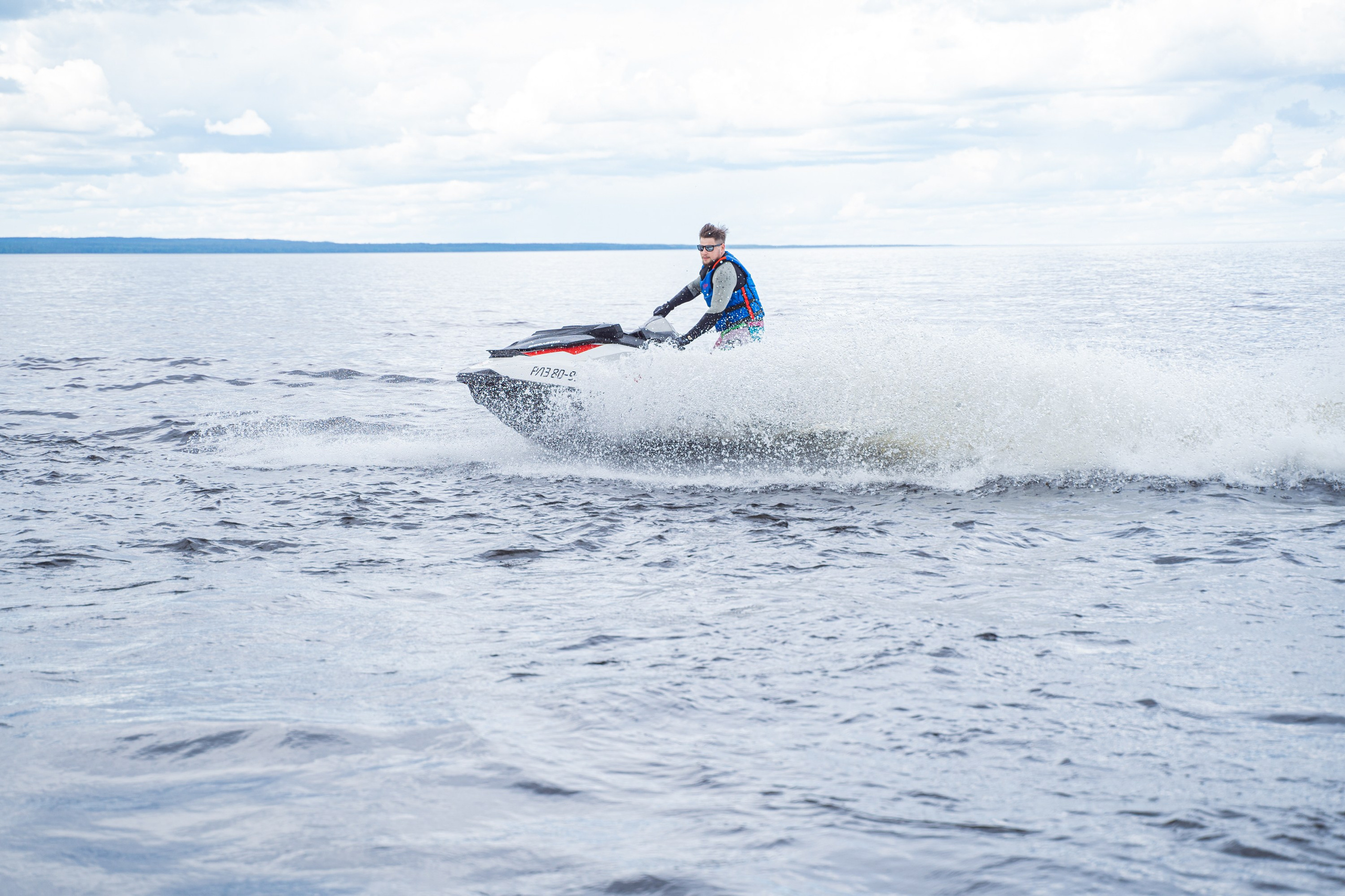Гидровыезд в Коневский мужской монастырь. Свадебный, семейный, портретный, репортажный фотограф в Санкт-Петербурге
