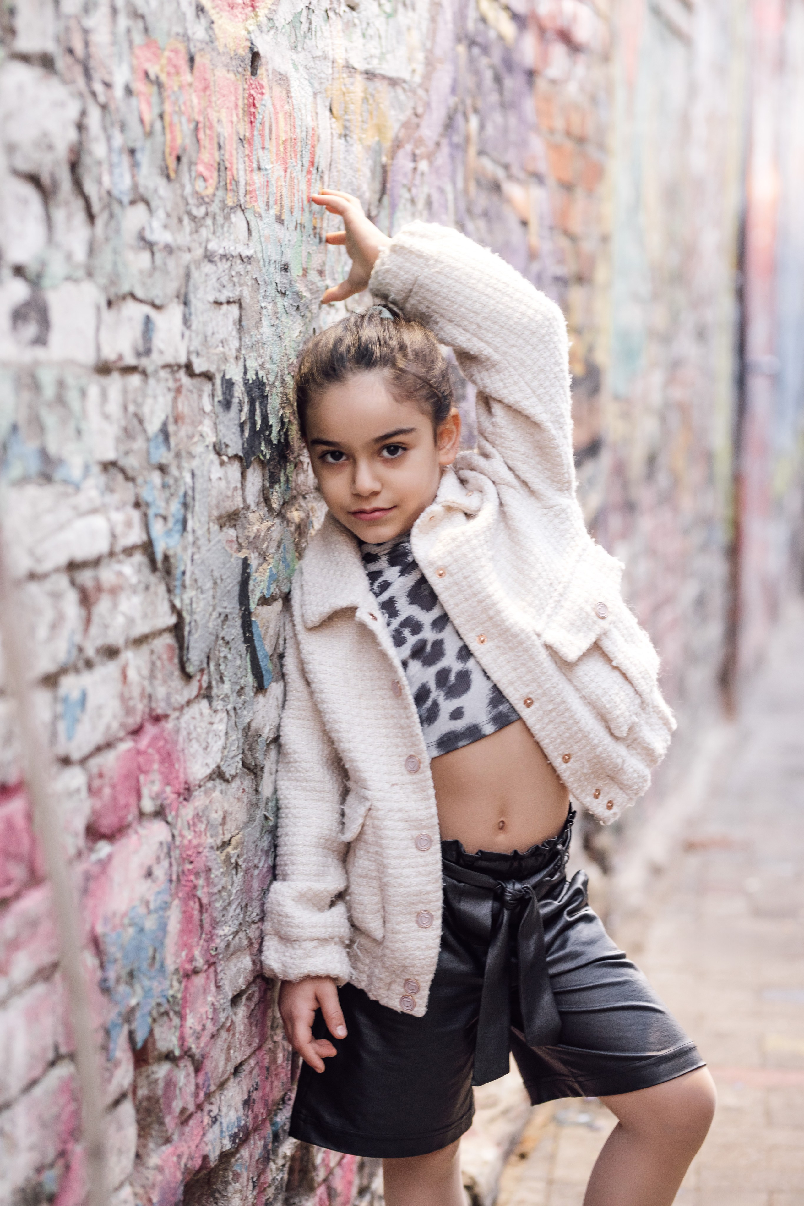 Мама и дочь, осенняя городская прогулка. Фотохудожник Наталия Кирсанова