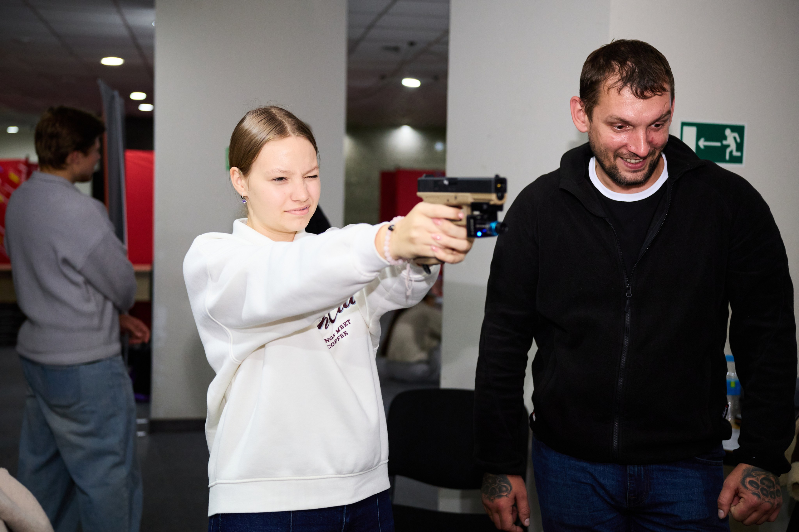 Ярмарка студенческих организаций ДВФУ. Репортажный фотограф во Владивостоке Анастасия Кострова