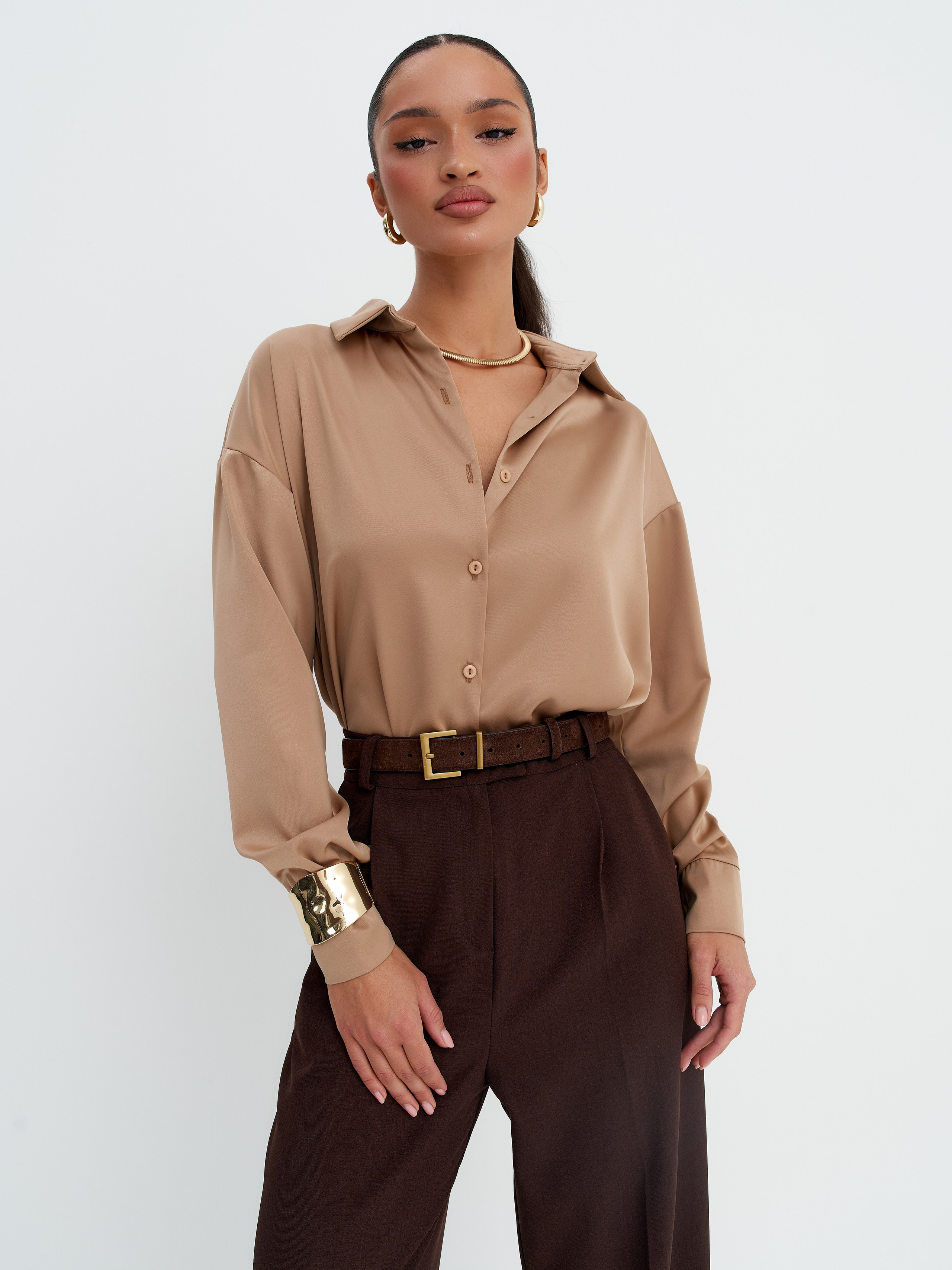 Brandbook рубашка. Фотограф для маркетплейсов в Москве