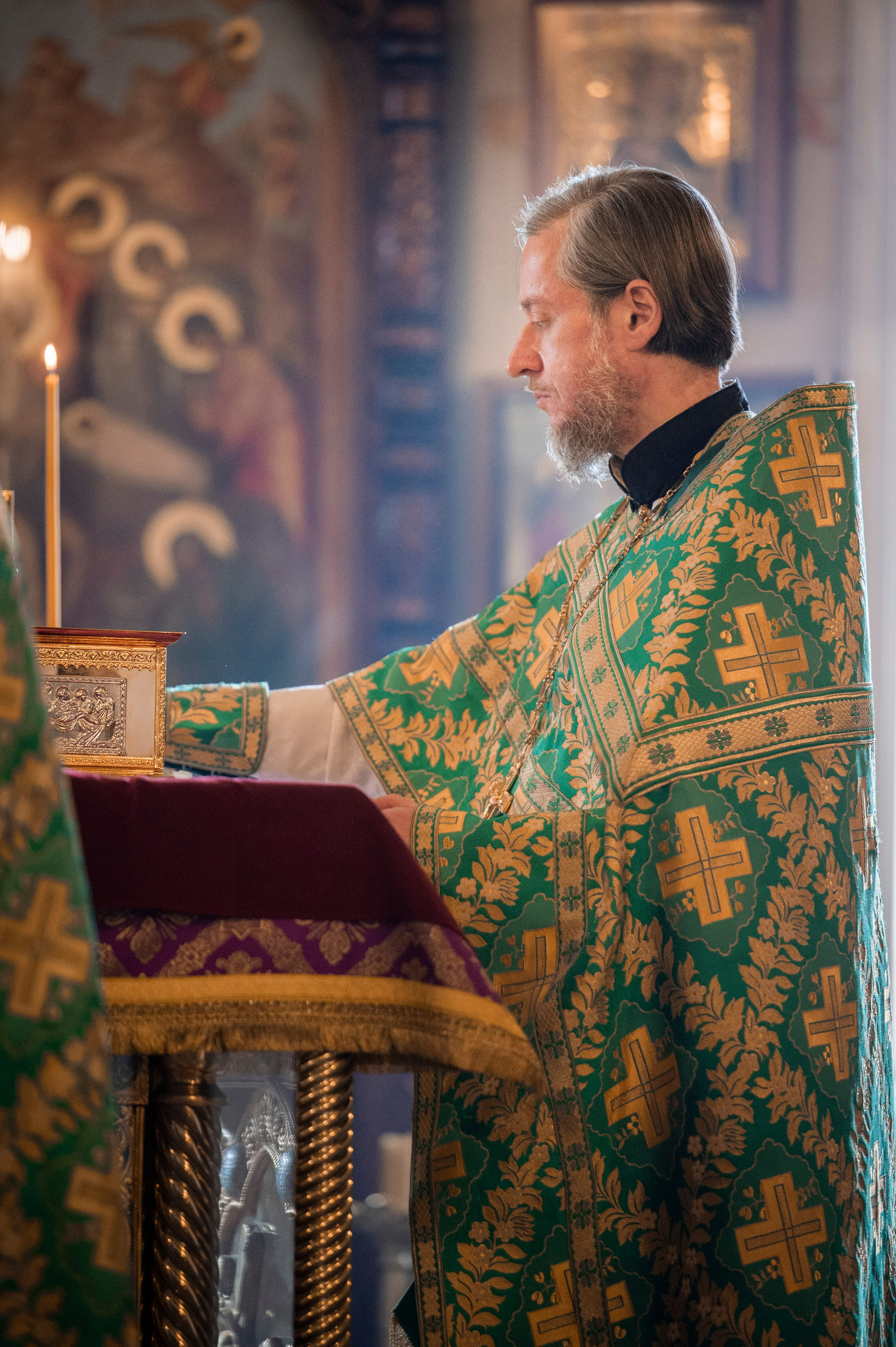 Богородский храм. Вход Господень в Иерусалим. Божественная литургия. Антон и Татьяна Денисенко — В храме