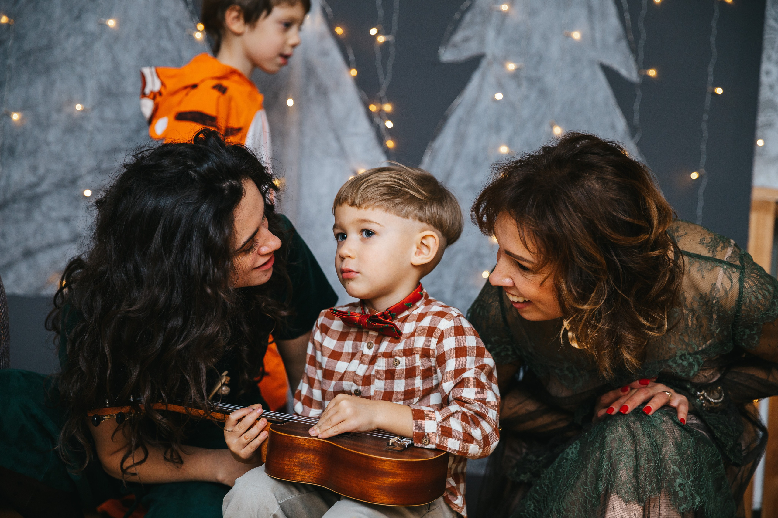 Новогодний утренник в Монтессори-садике. Семейный lifestyle фотограф в Санкт-Петербурге Людмила Пахомова