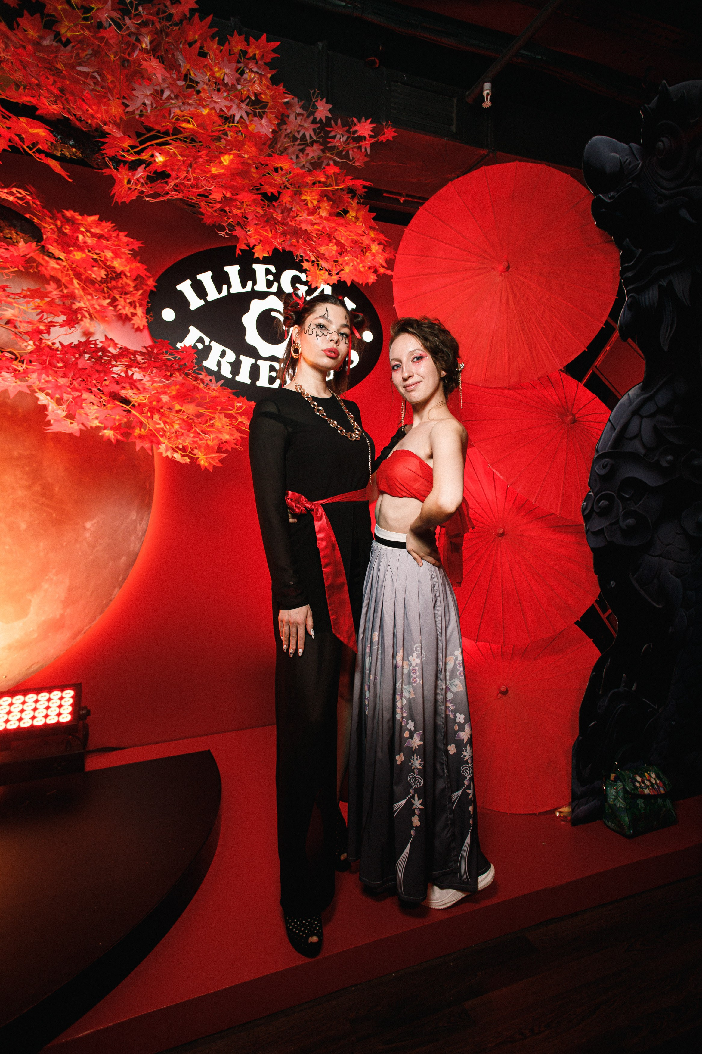 ILLEGAL FRIENDS | ASIA. СВОИ. ФОТООТЧЕТЫ-СОБЫТИЯ-МЕСТА