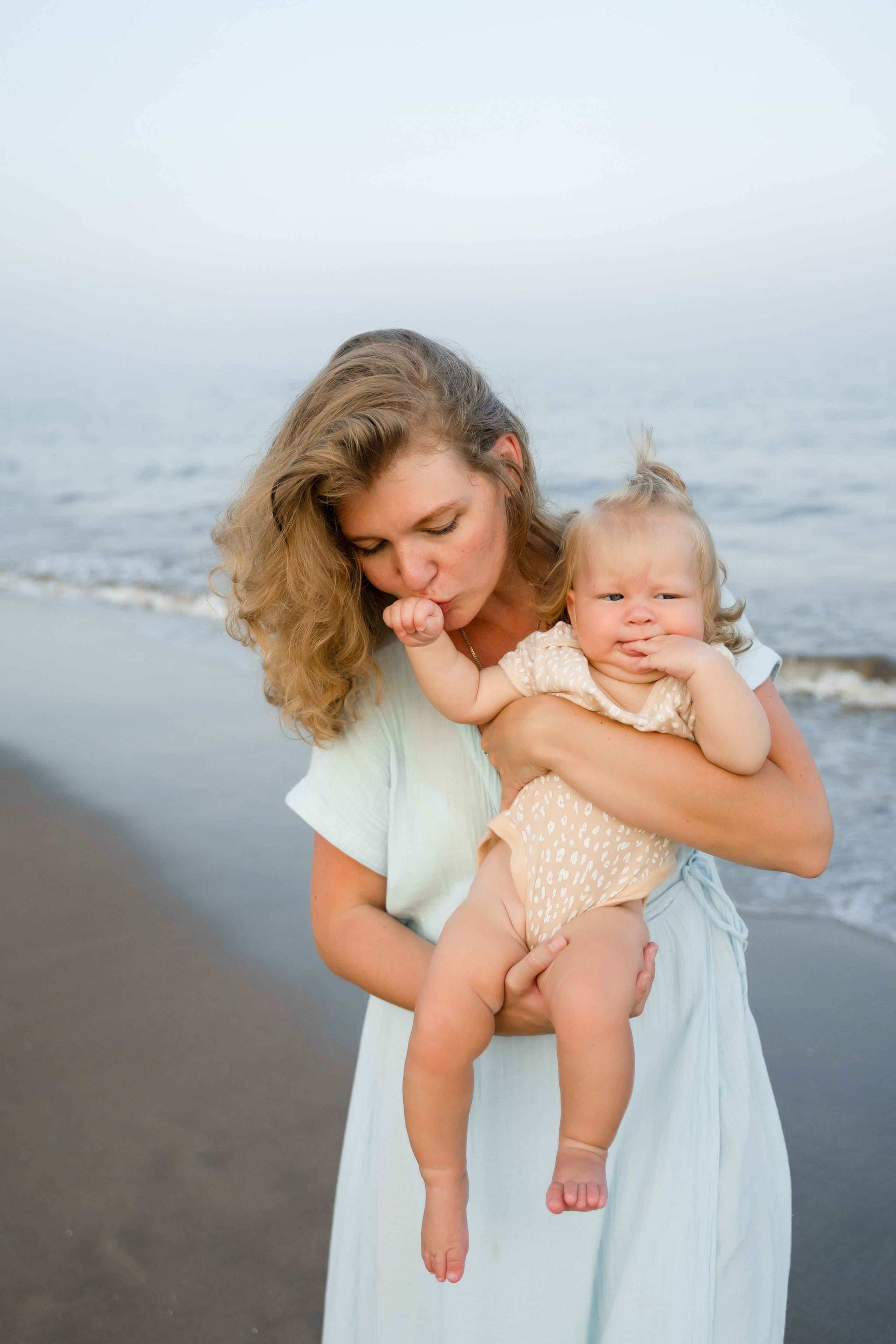 Family photographer in UAE | Abu Dhabi and Dubai